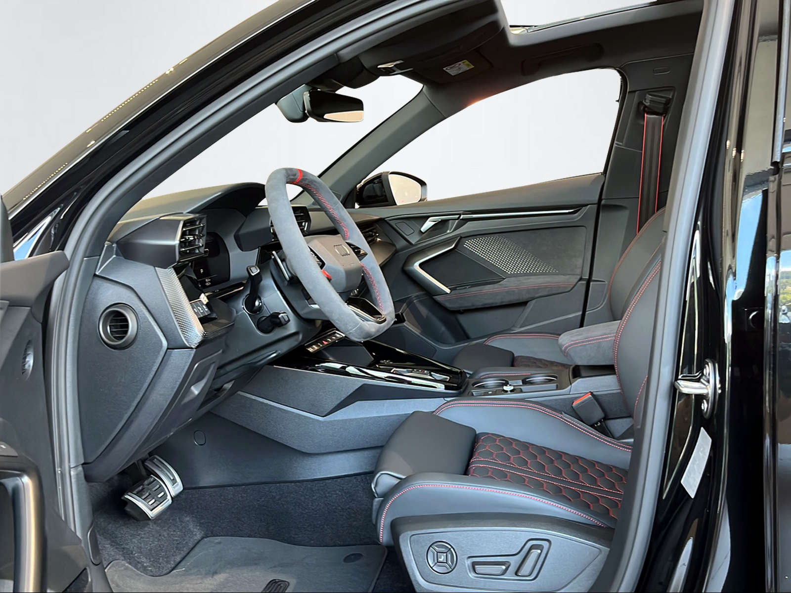 AUDI RS 3 SB quattro S tronic-image-7