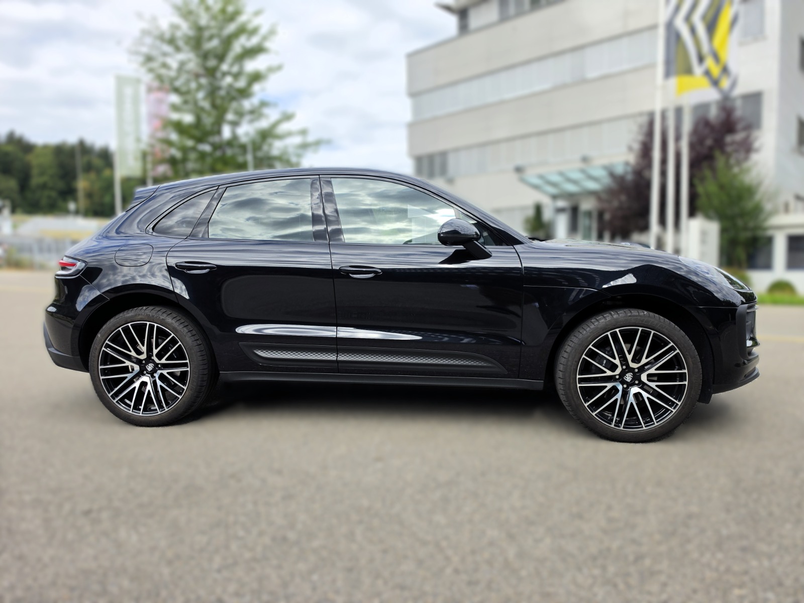 PORSCHE Macan PDK-image-5