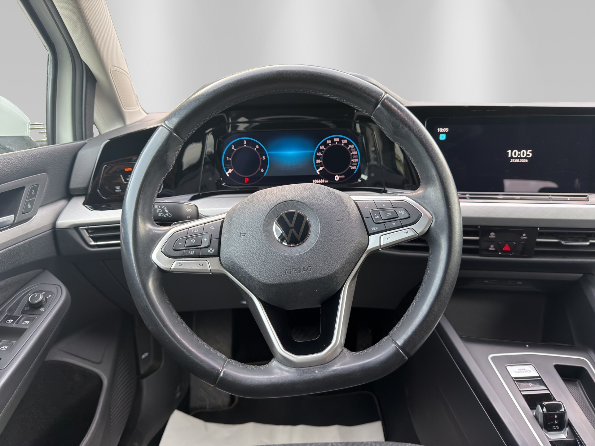 VW Golf Variant 2.0 TDI Life DSG-image-10