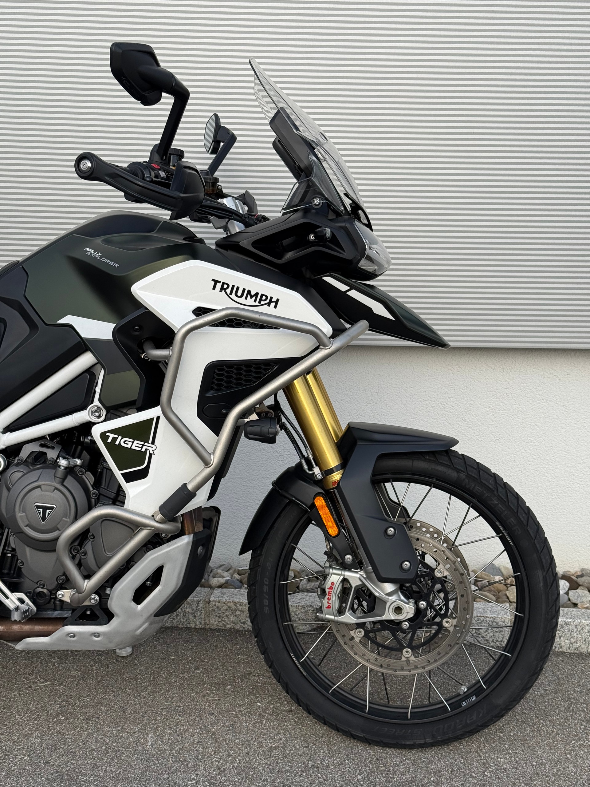 TRIUMPH Tiger 1200 Rally Explorer-showroom-element-3