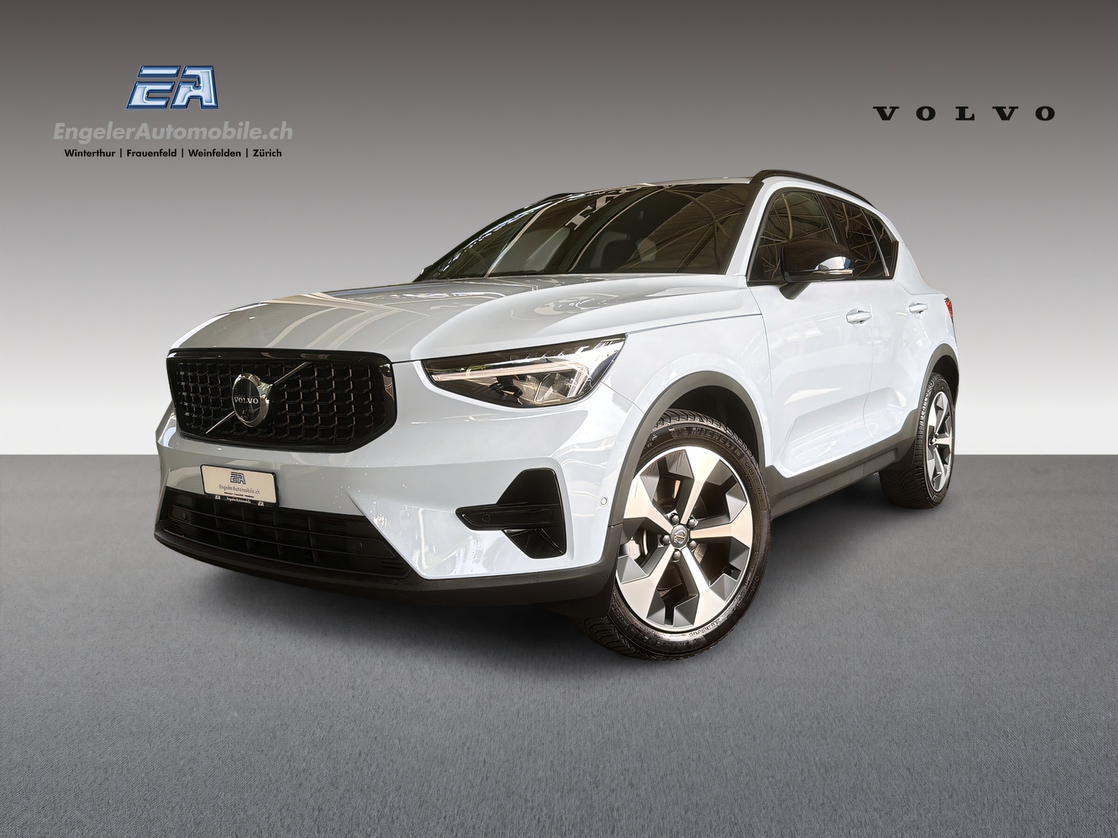 VOLVO XC40 2.0 B3 MH Plus Dark