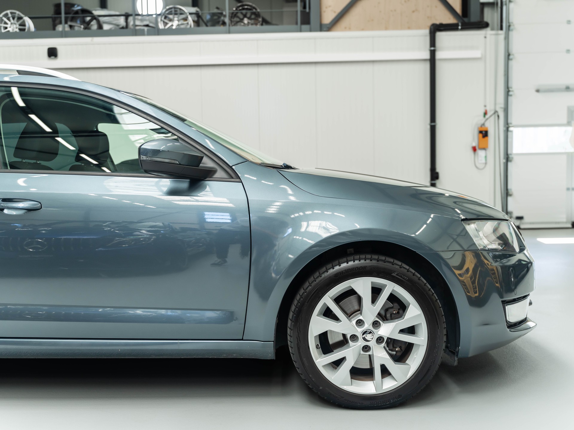 SKODA Octavia Combi 1.8 TSI Elegance 4x4 DSG-image-15