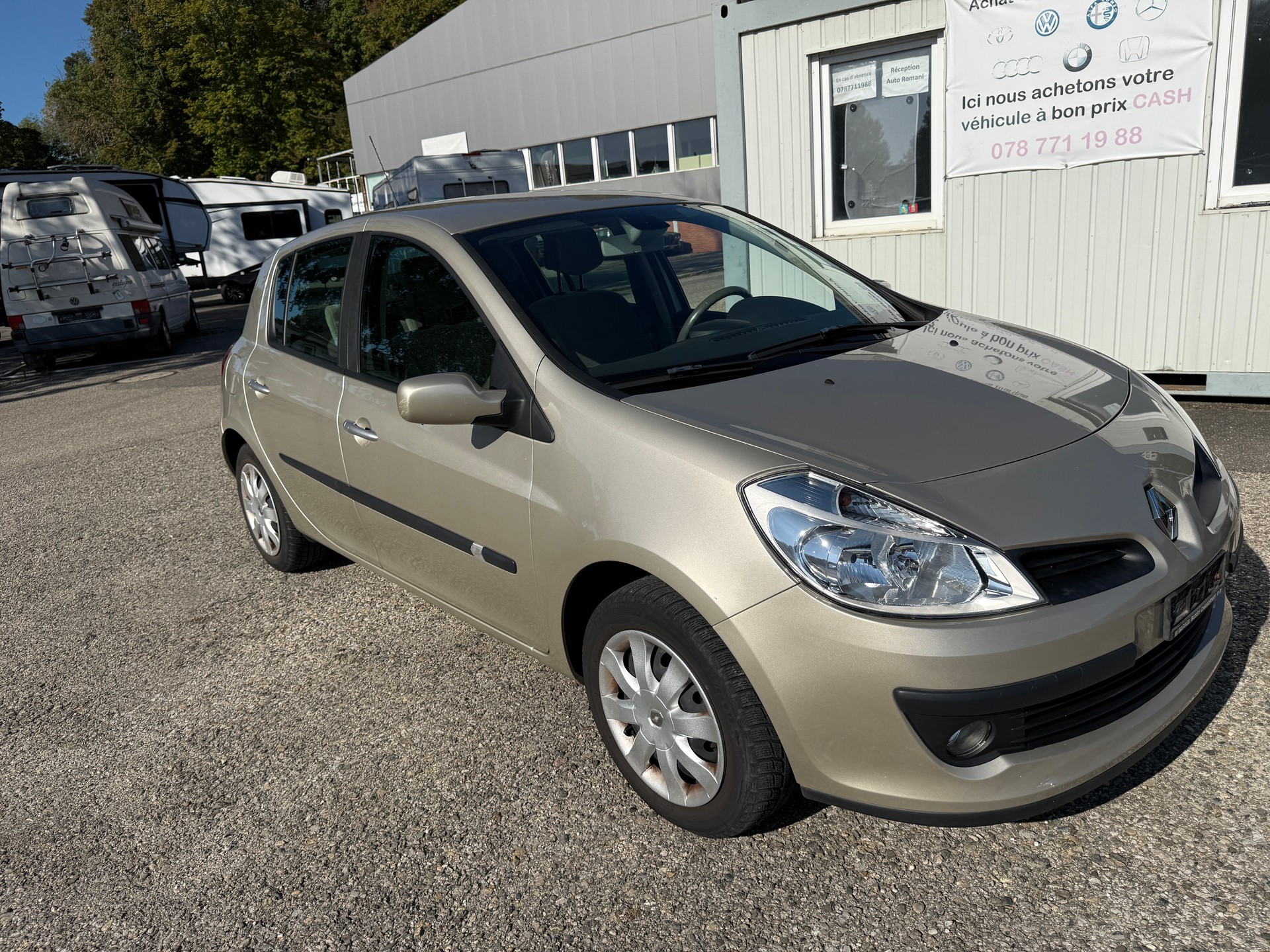 RENAULT Clio 1.6 16V Privilège-image-1