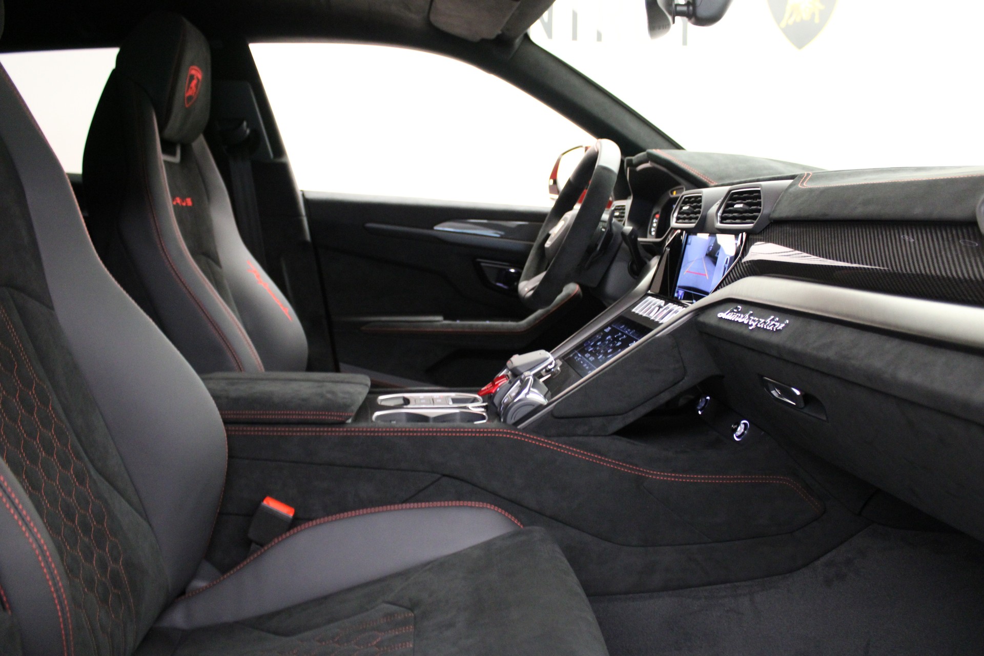 LAMBORGHINI Urus Performante-image-5