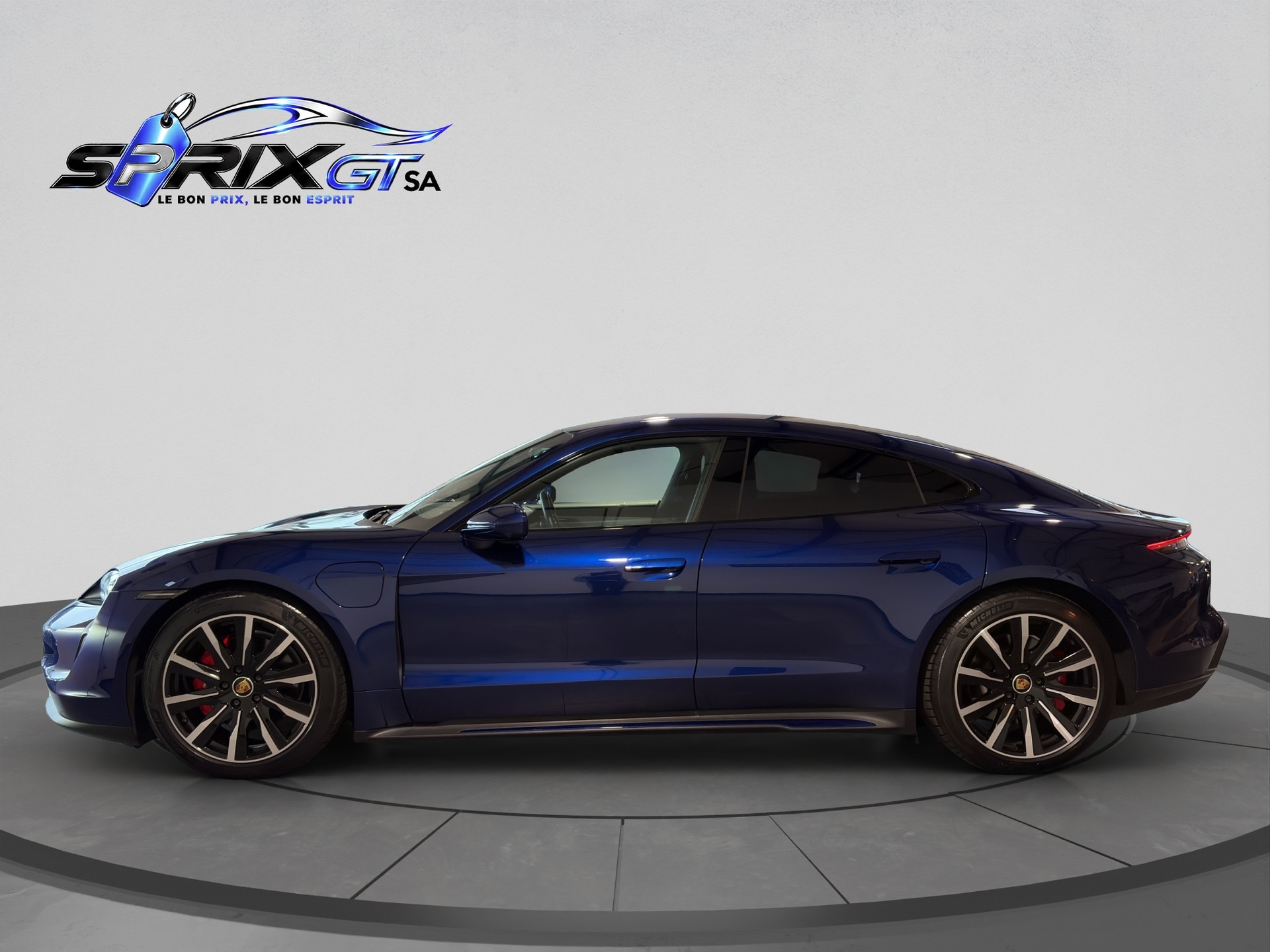 PORSCHE Taycan 4S Batterie performance 470kms autonomie-showroom-element-3