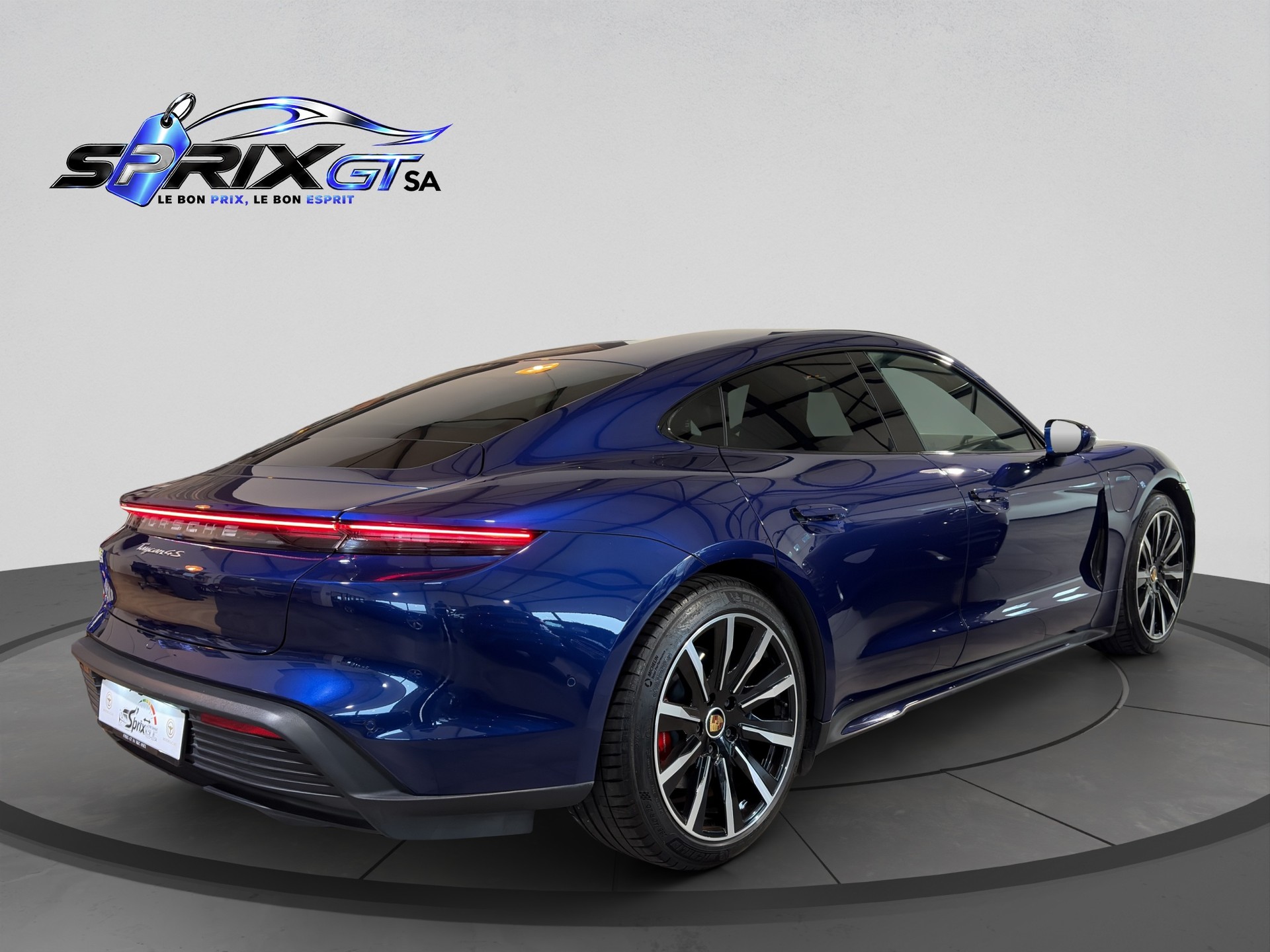 PORSCHE Taycan 4S Batterie performance 470kms autonomie-showroom-element-2