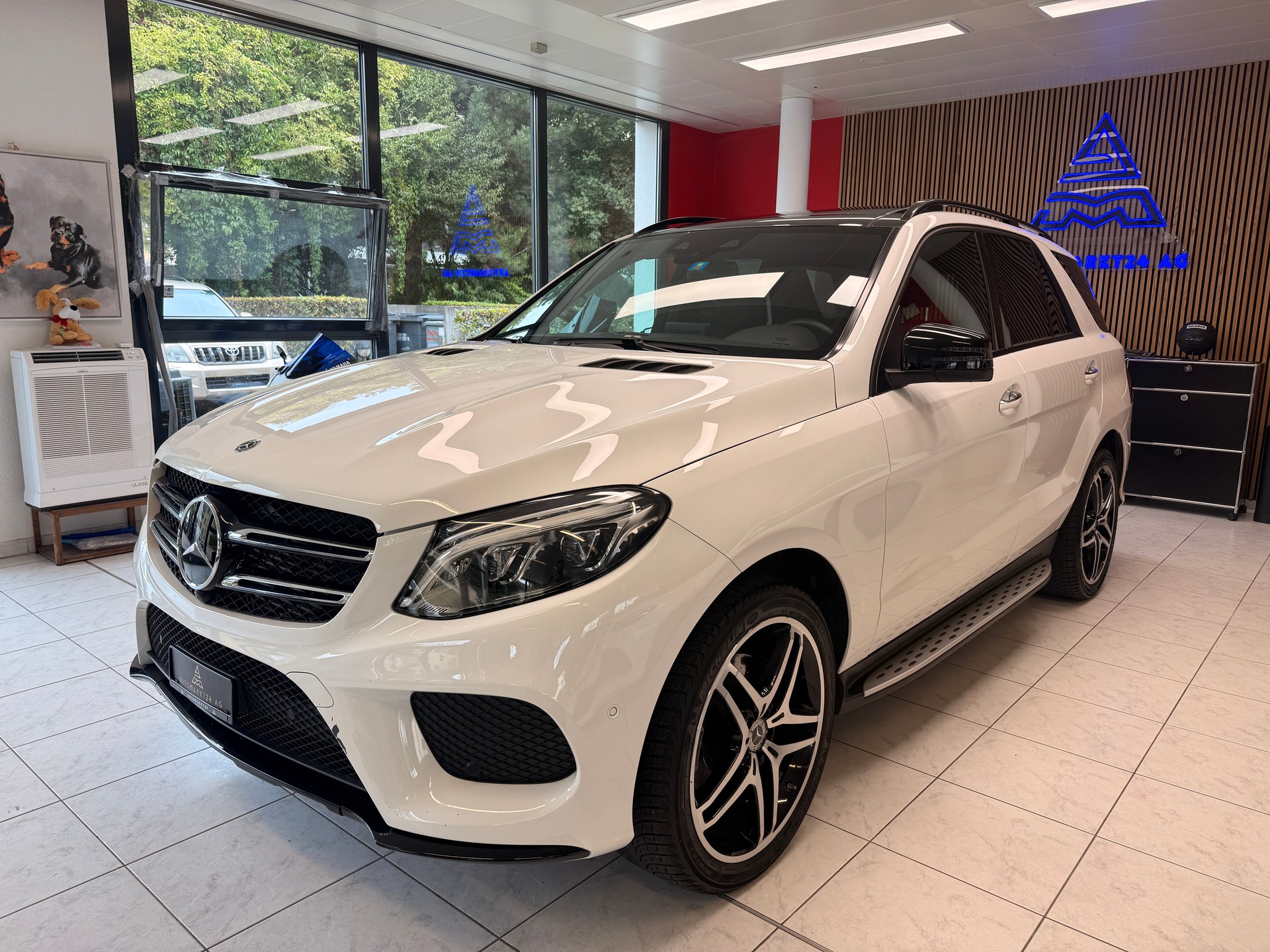 MERCEDES-BENZ GLE 350 d AMG-Line-image-2