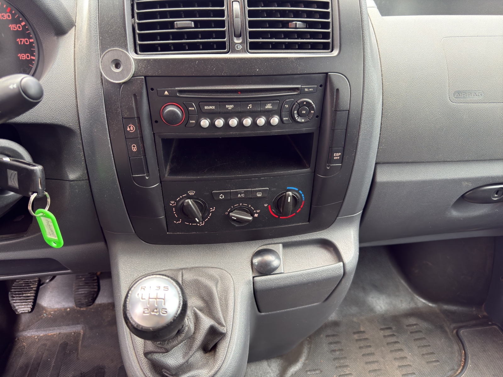 CITROEN Jumpy 2.0 HDi L2H1 Attraction-image-11