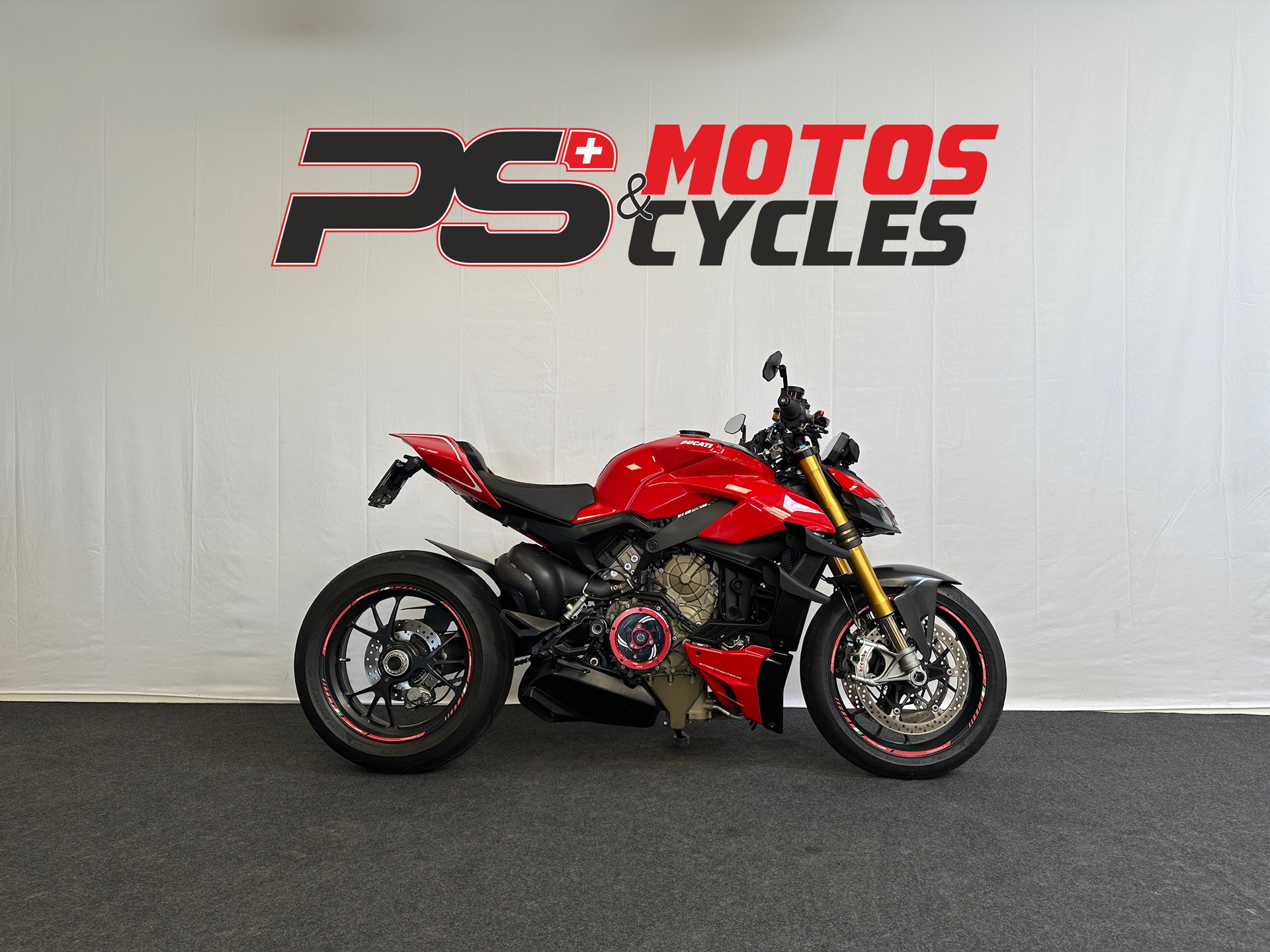 DUCATI Streetfighter V4 S-image-0