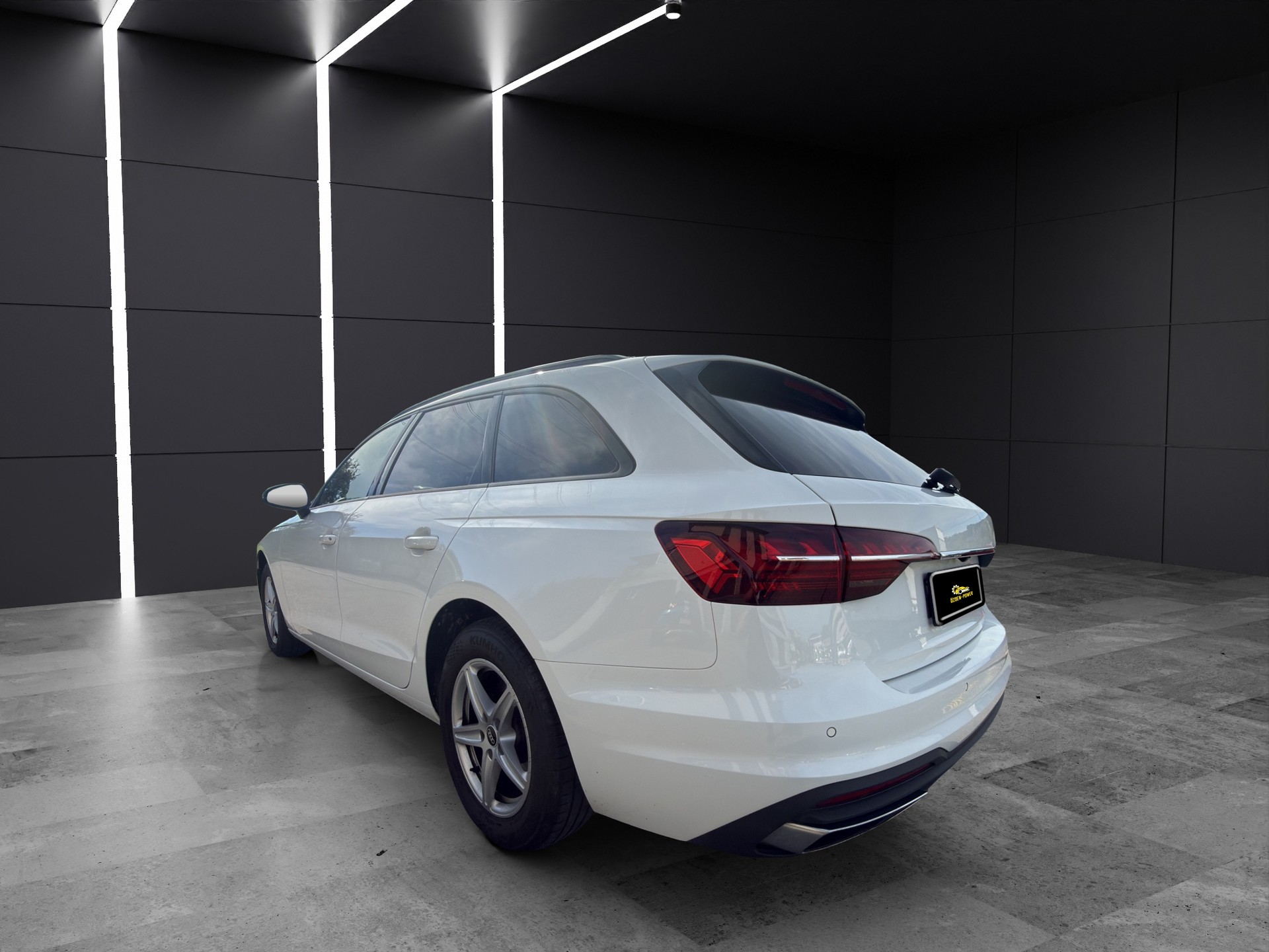 AUDI A4 Avant 35 TDI advanced S-tronic-image-5