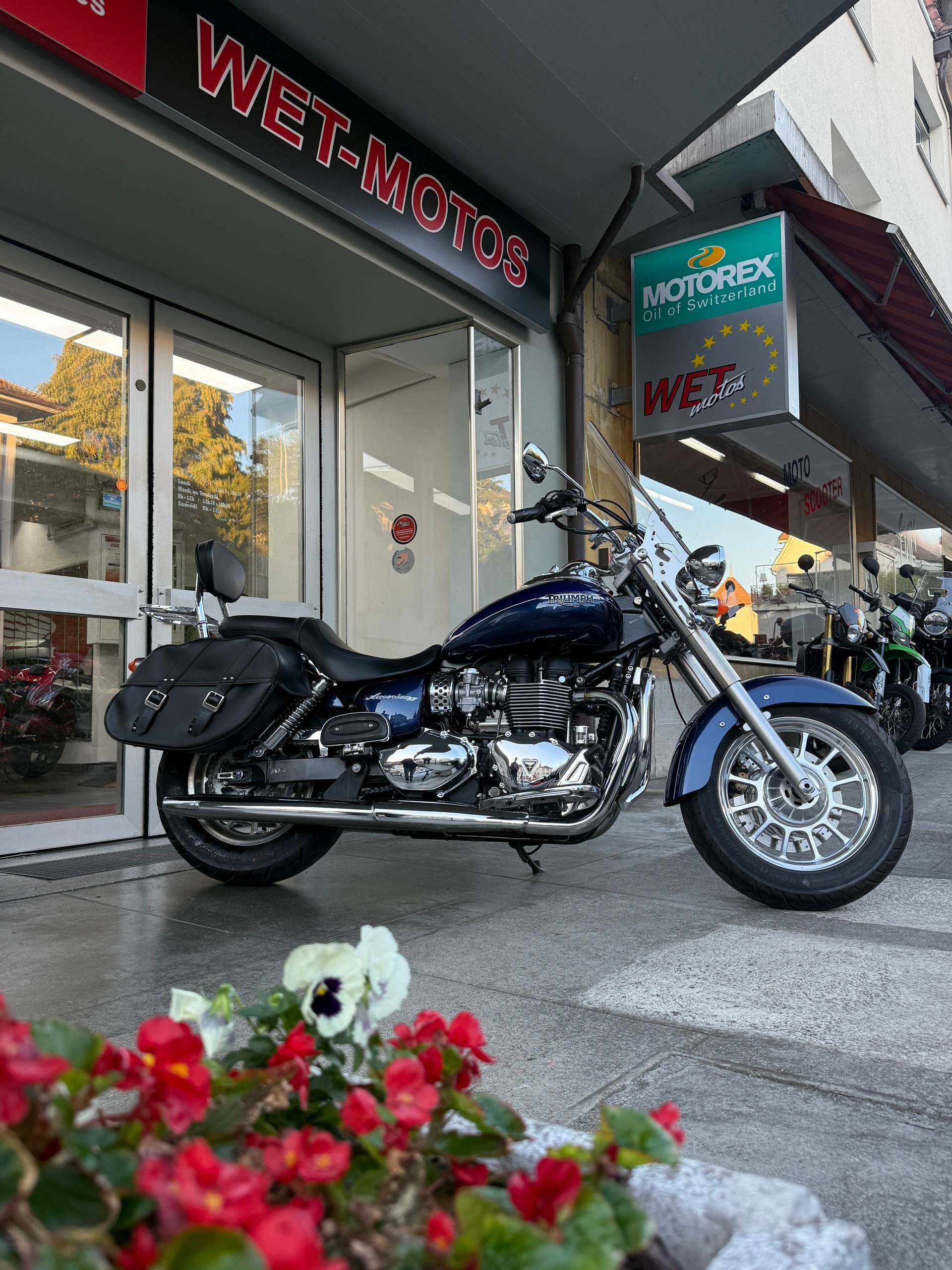 TRIUMPH America 900 i LT-image-0