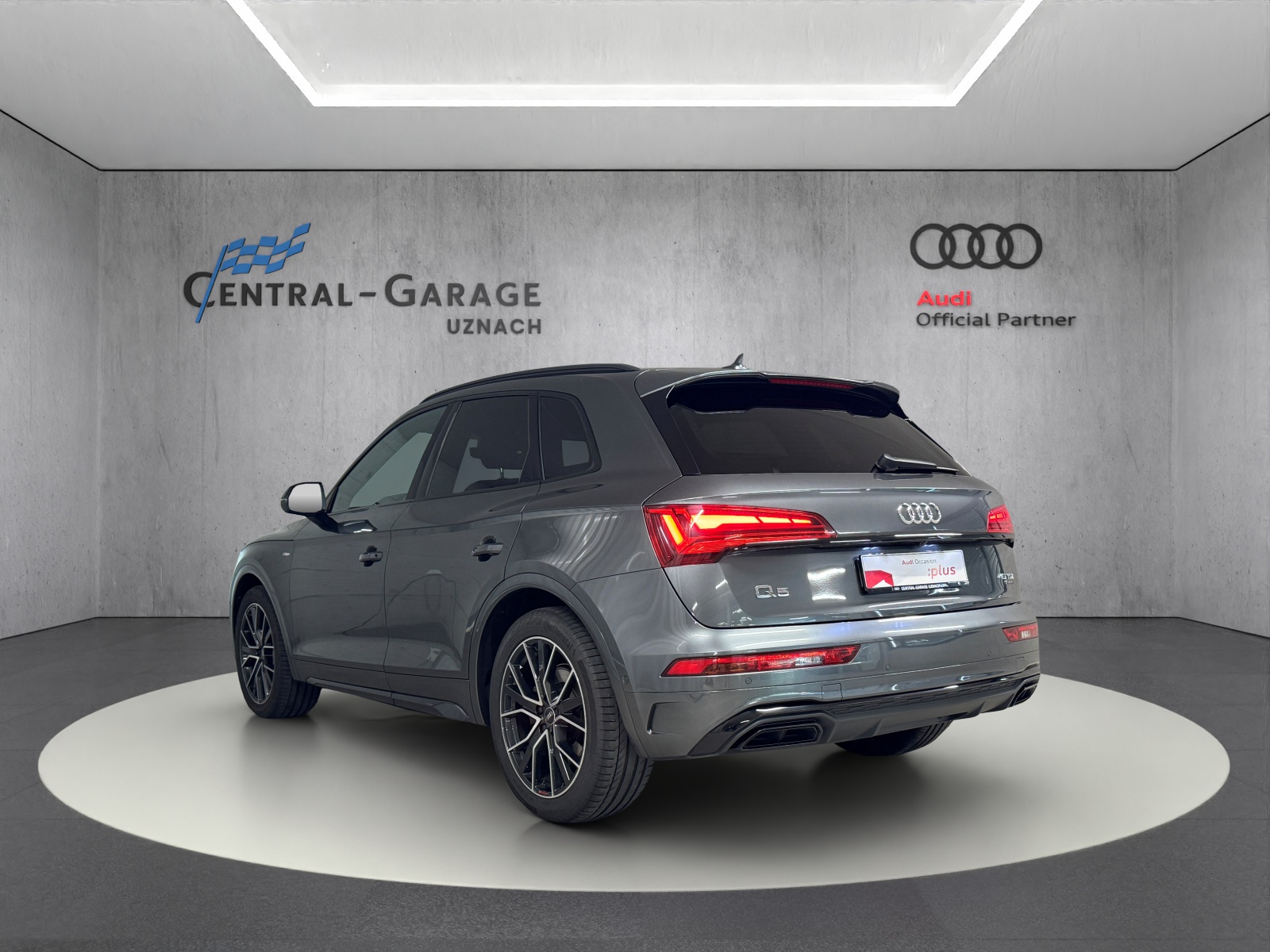 AUDI Q5 40 TDI Black Edition quattro S-tronic-showroom-element-2