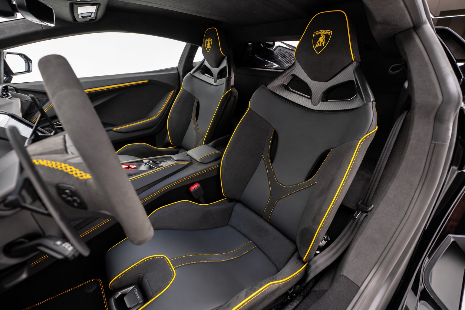 LAMBORGHINI Revuelto HPEV-showroom-element-2