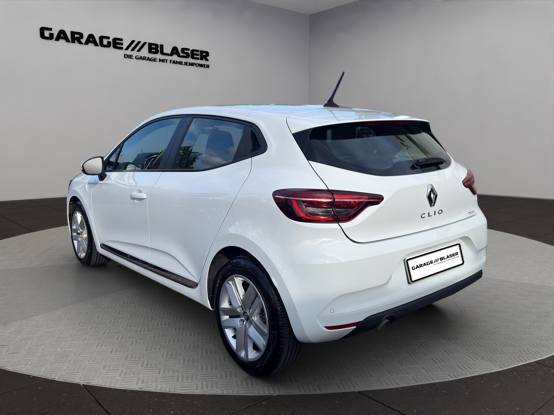 RENAULT Clio 1.0 Zen-showroom-element-2