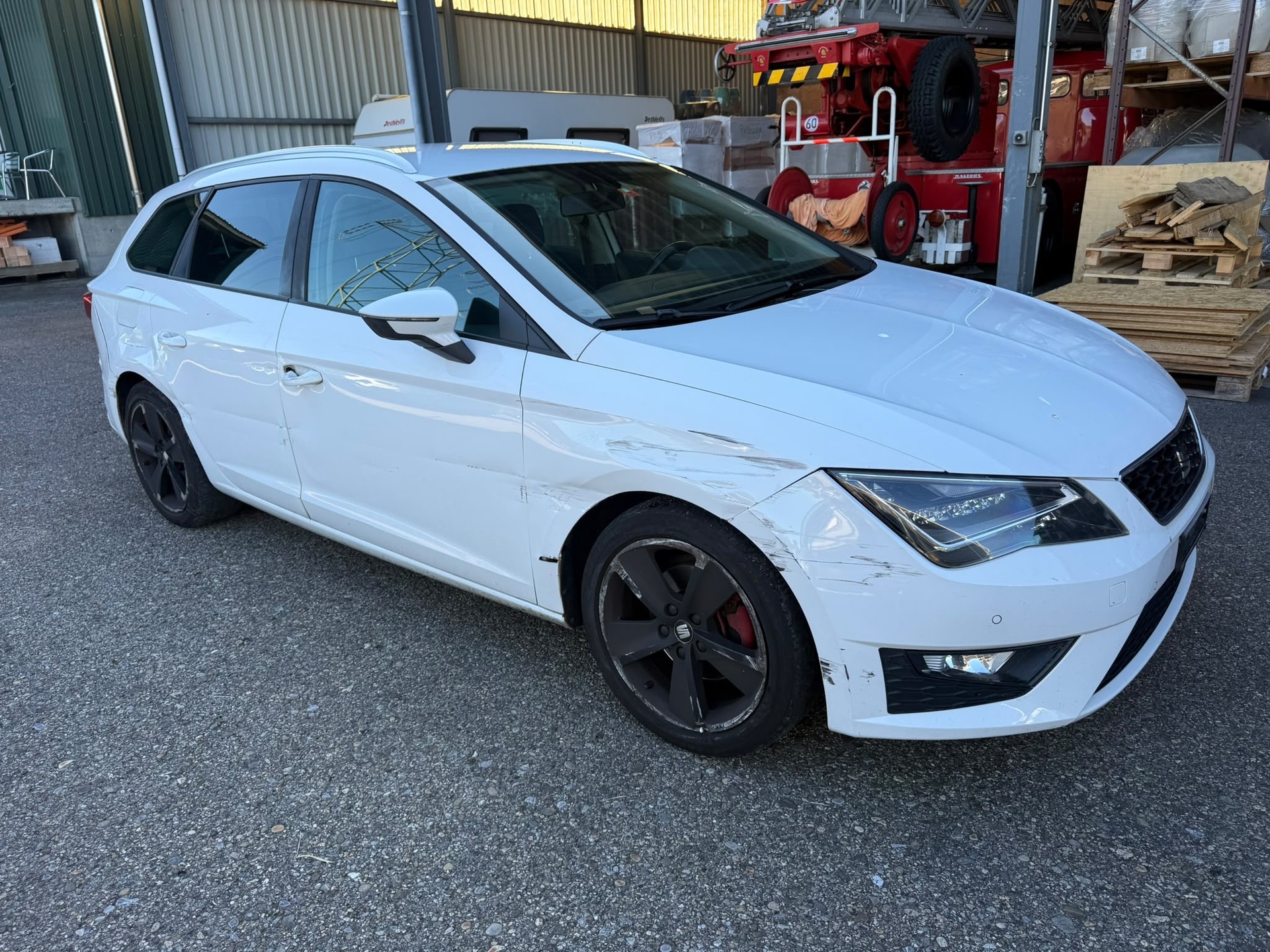 SEAT Leon ST 1.4 TSI FR-showroom-element-1