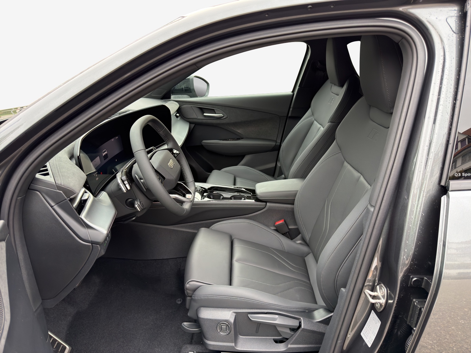 AUDI Q3 Sportback TFSI quattro 195 kW S tronic-image-7