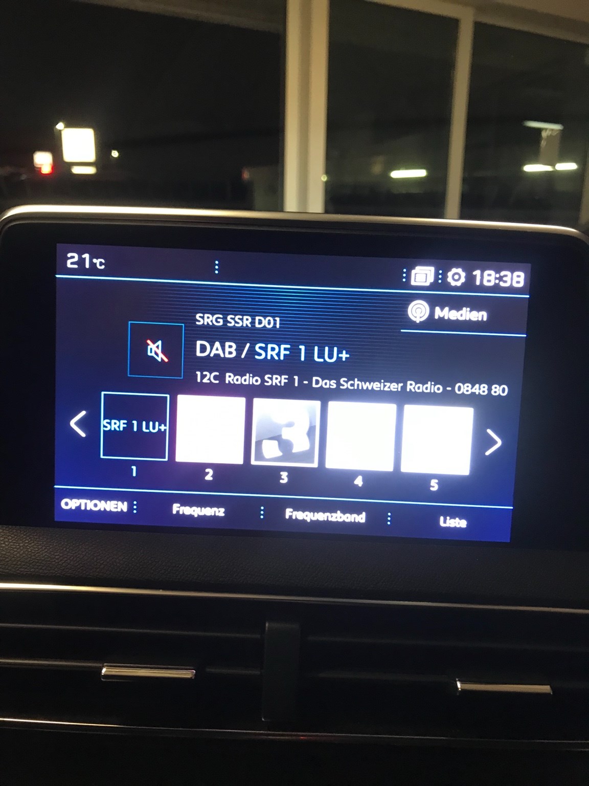 PEUGEOT 3008 1.6 THP Crossway EAT-image-9