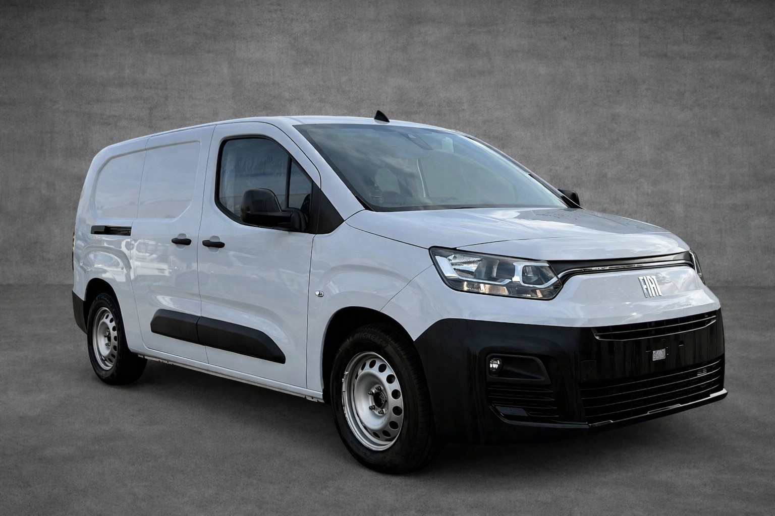 FIAT E-Doblo L2 50kWh 753kg Swiss-showroom-element-1