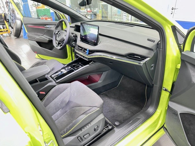 SKODA Enyaq Coupé RS iV 80 4x4-image-8