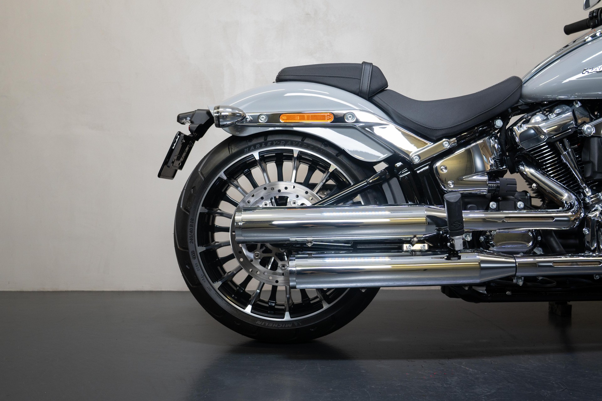 HARLEY-DAVIDSON FXBR Breakout 117-image-6