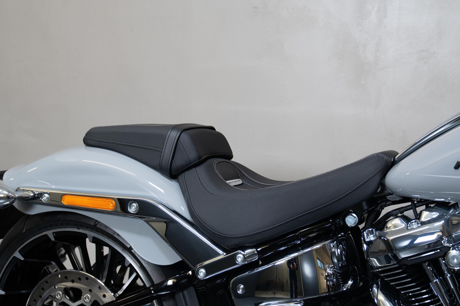 HARLEY-DAVIDSON FXBR Breakout 117-image-8