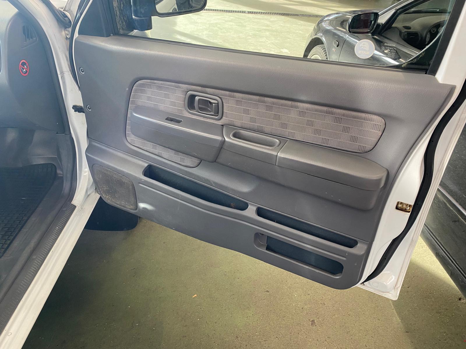 NISSAN Single Cab 4WD-image-4
