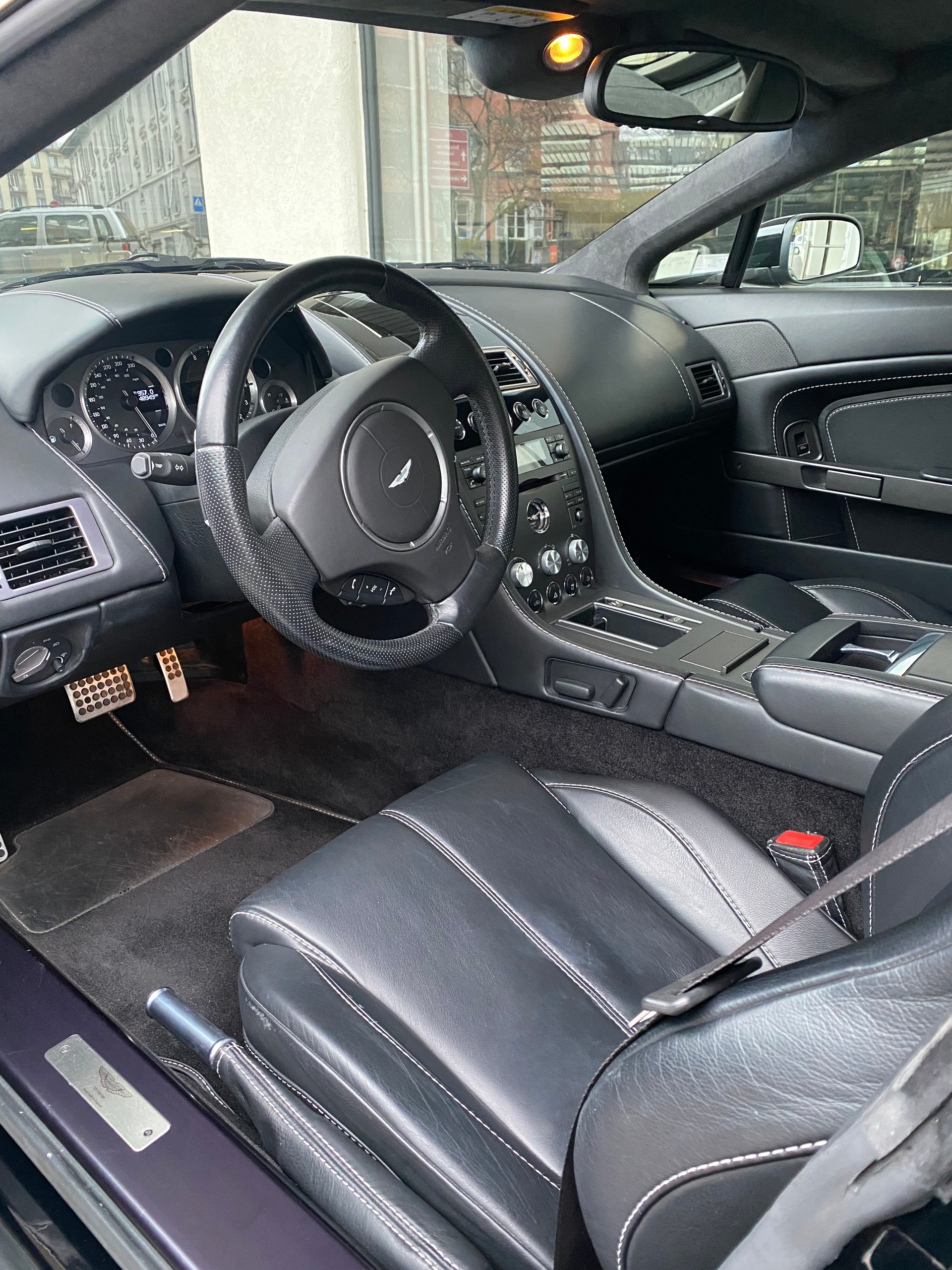 ASTON MARTIN V8 Vantage 4.3 Sportshift-image-6