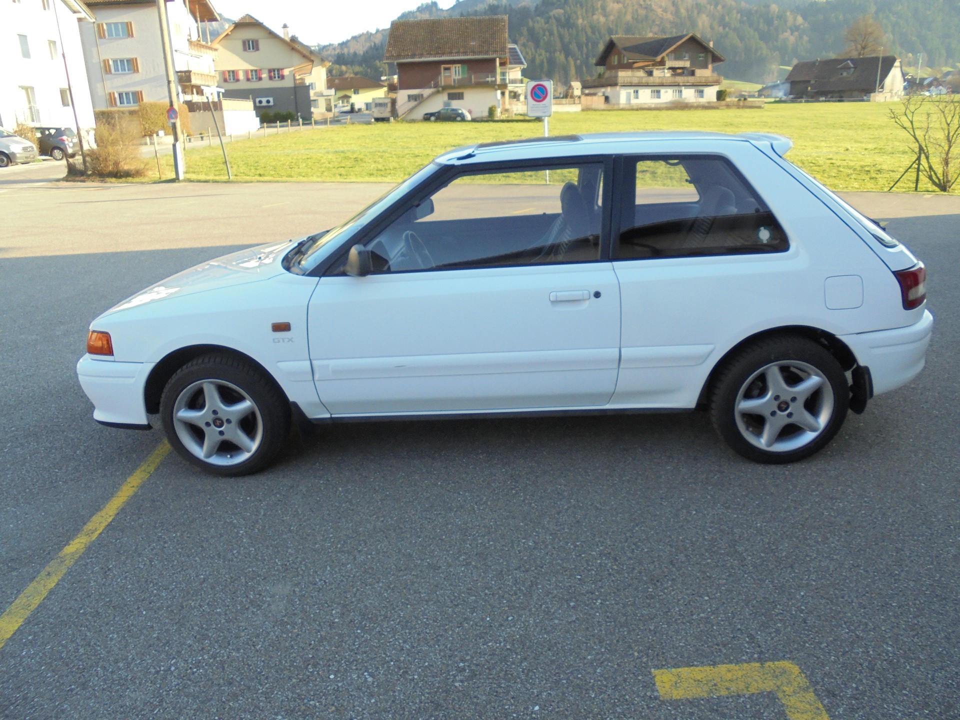 MAZDA 323 1.8i 16V GTX Turbo4WD-image-7