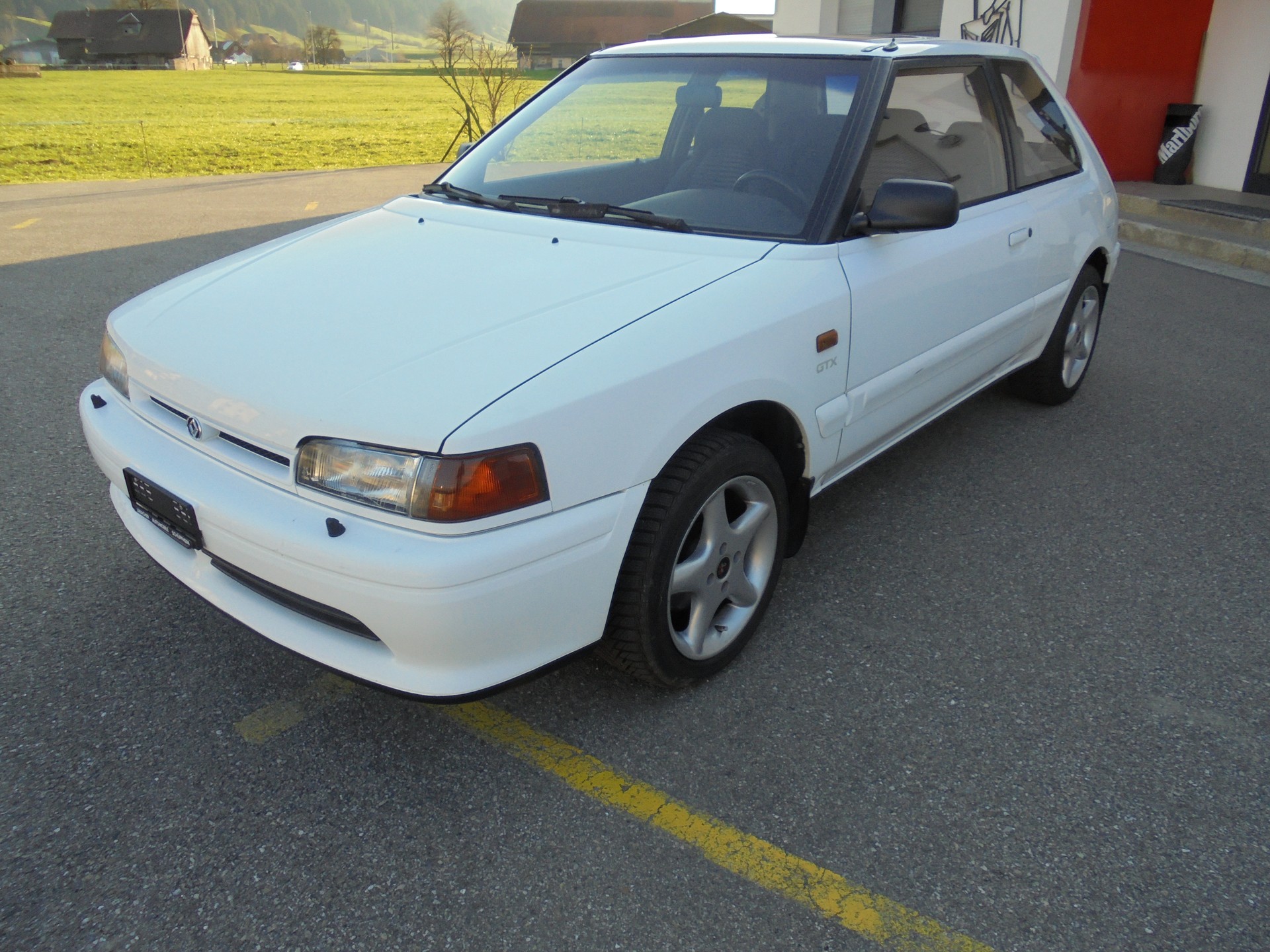 MAZDA 323 1.8i 16V GTX Turbo4WD-showroom-element-2