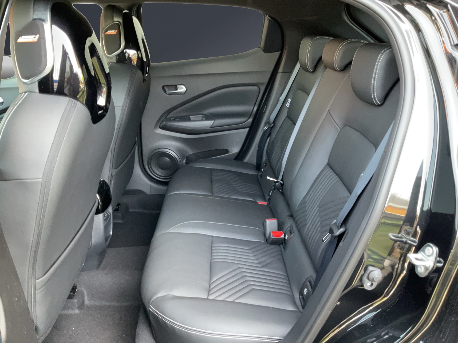 NISSAN Juke 1.6 FHEV Tekna-image-11