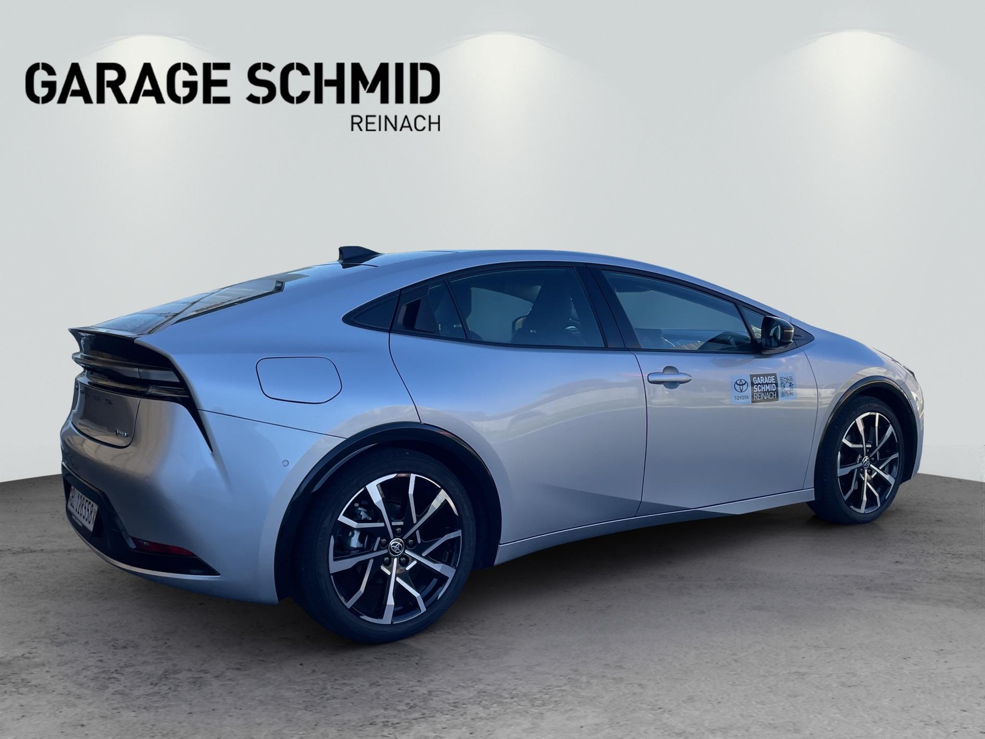 TOYOTA Prius 2.0 Plug-In-Hybrid Premium-image-6