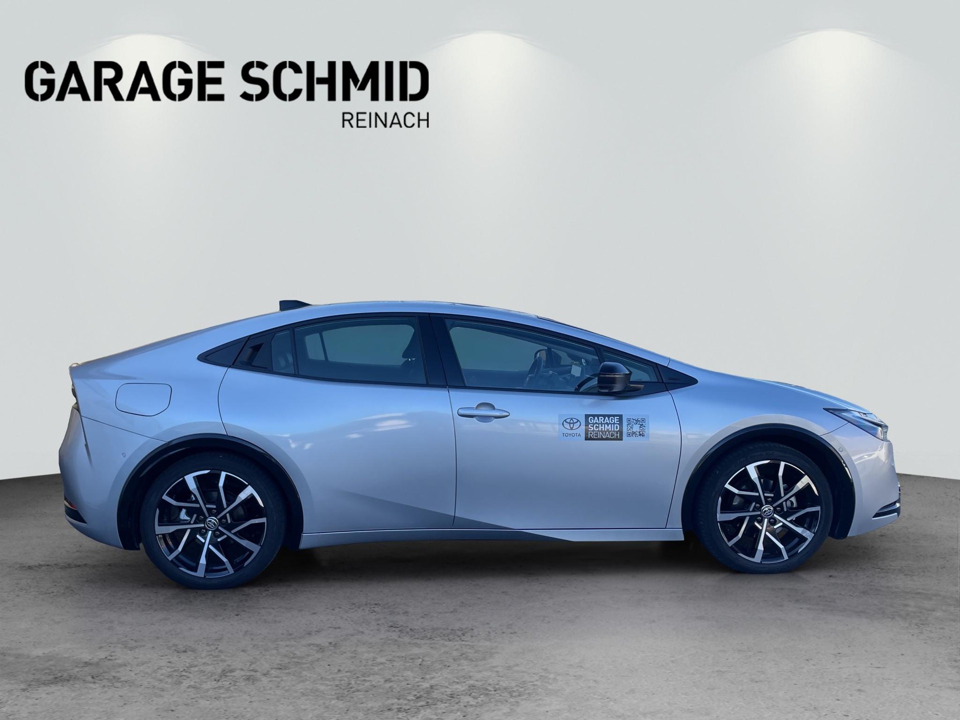 TOYOTA Prius 2.0 Plug-In-Hybrid Premium-image-7