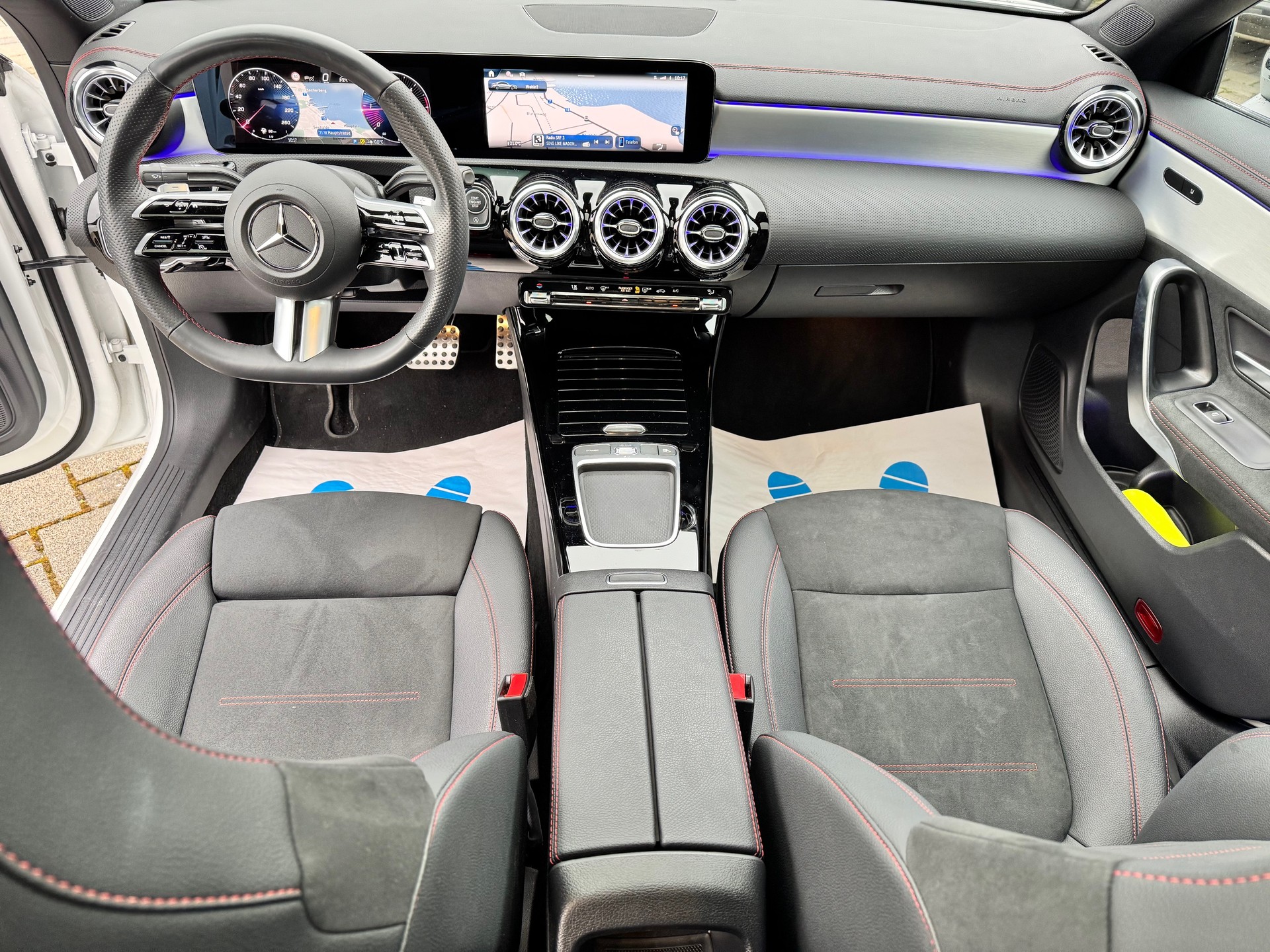 MERCEDES-BENZ CLA 220 d AMG Line 8G-DCT-image-7