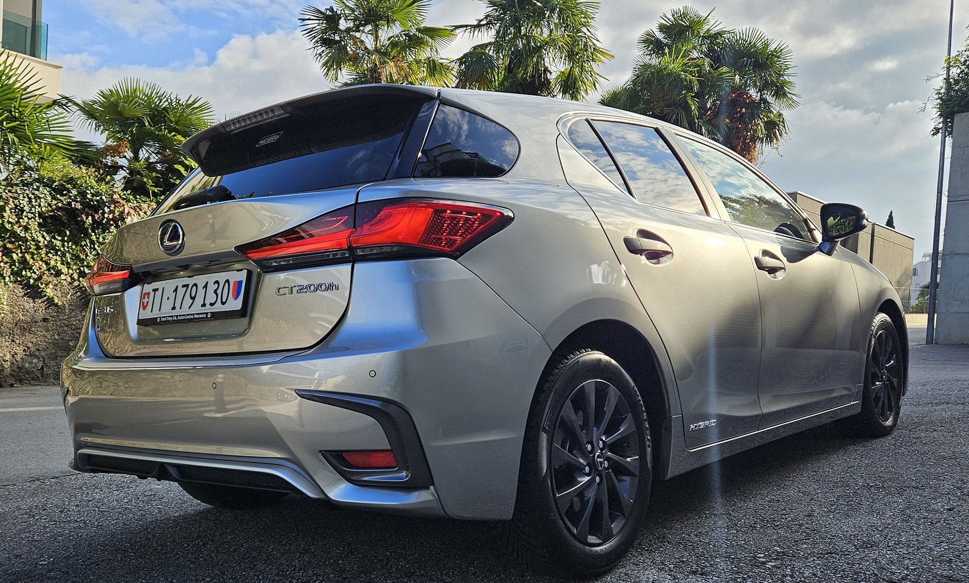 LEXUS CT 200h 1.8 excellence CVT-image-4