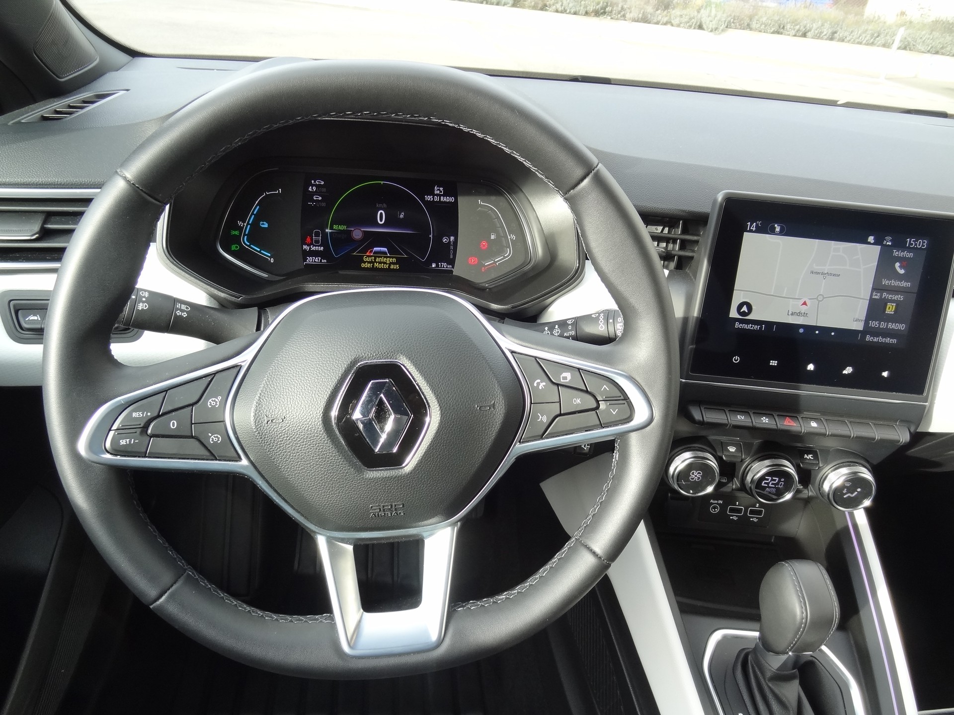 RENAULT Clio 1.6 E-Tech Black Techno-image-11