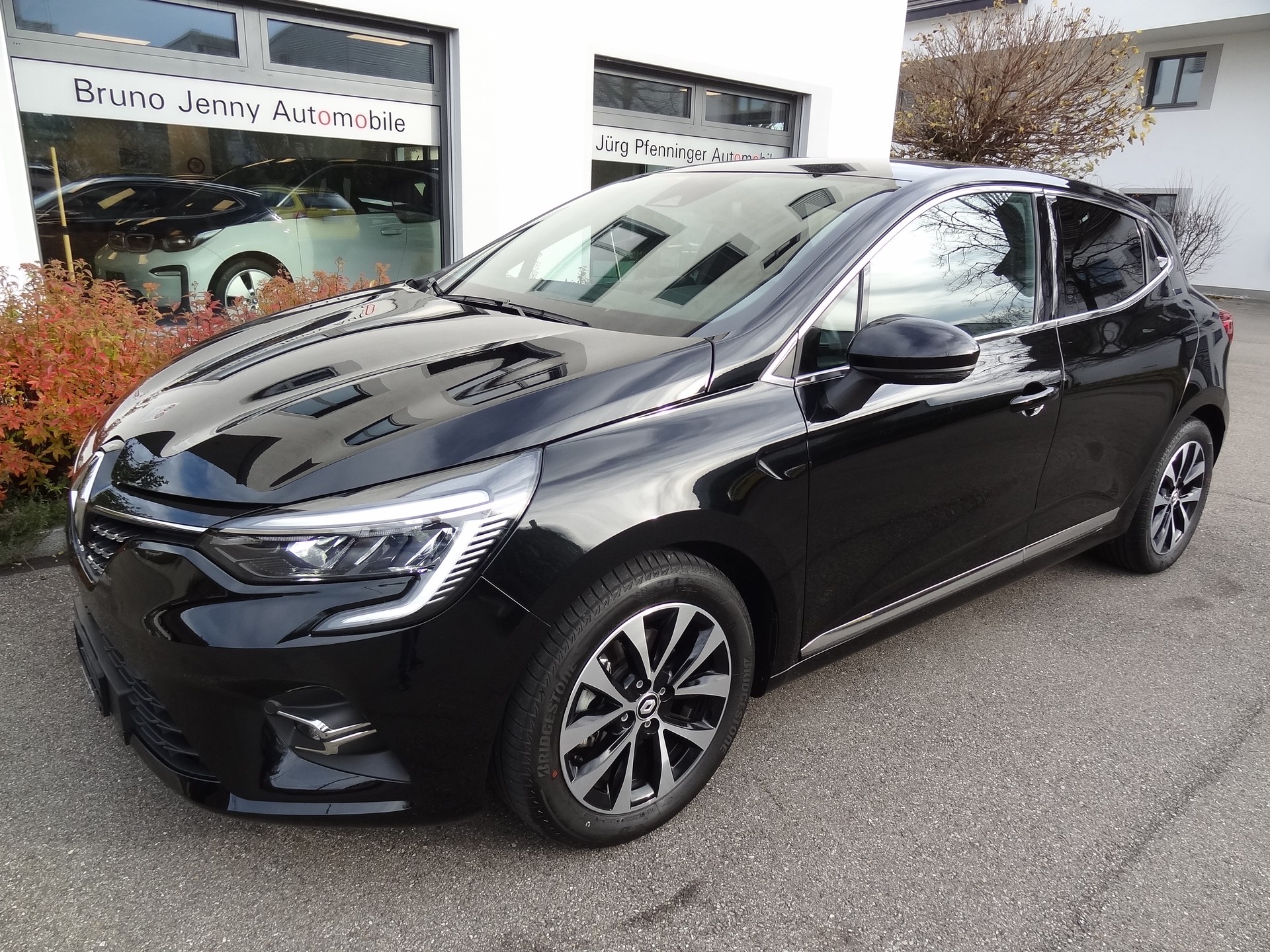 RENAULT Clio 1.6 E-Tech Black Techno