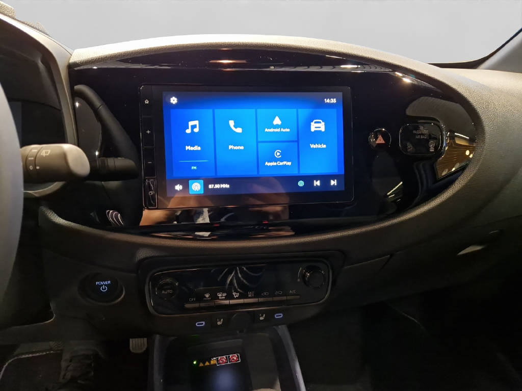TOYOTA Aygo X 1.5 VVT-i HSD Trend 48141/004-image-11