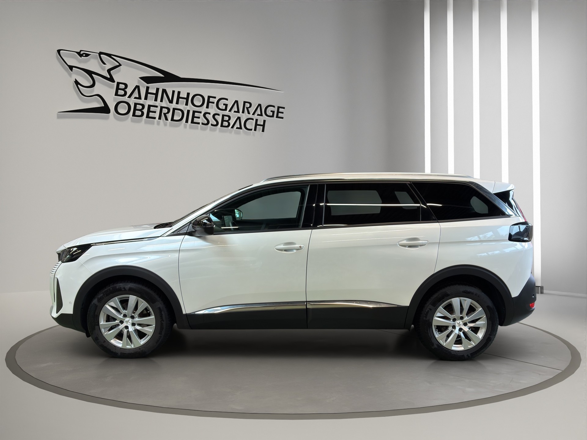 PEUGEOT 5008 1.5 BlueHDi Allure Pack EAT8-showroom-element-2