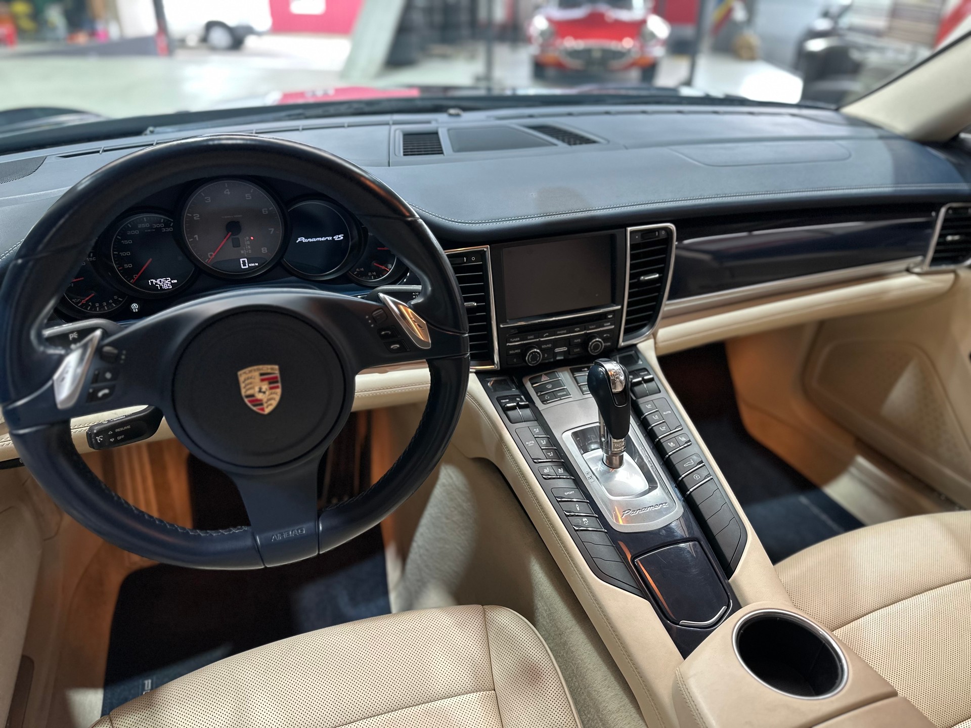 PORSCHE Panamera S 4.8 PDK-image-18
