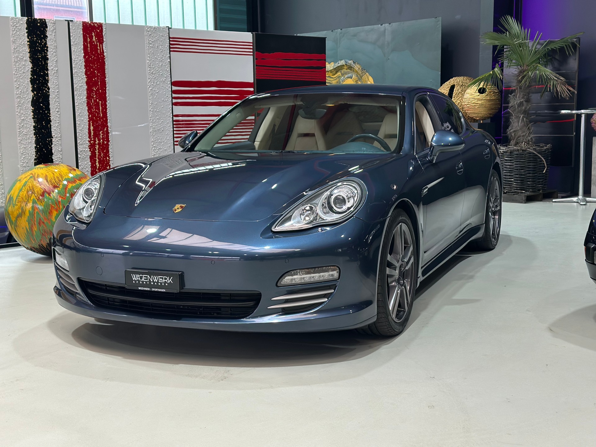 PORSCHE Panamera S 4.8 PDK-showroom-element-3