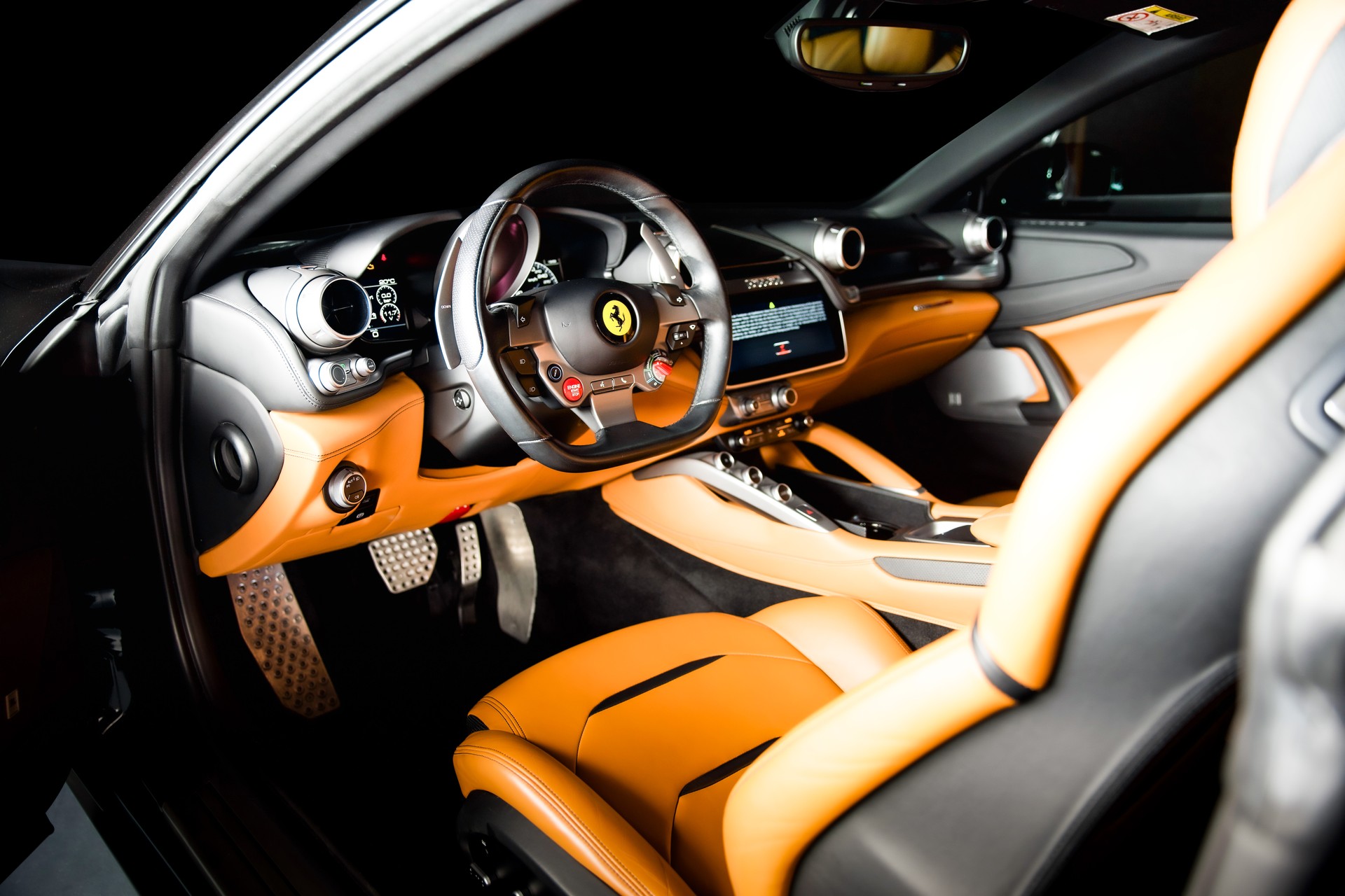 FERRARI GTC 4 Lusso-image-12