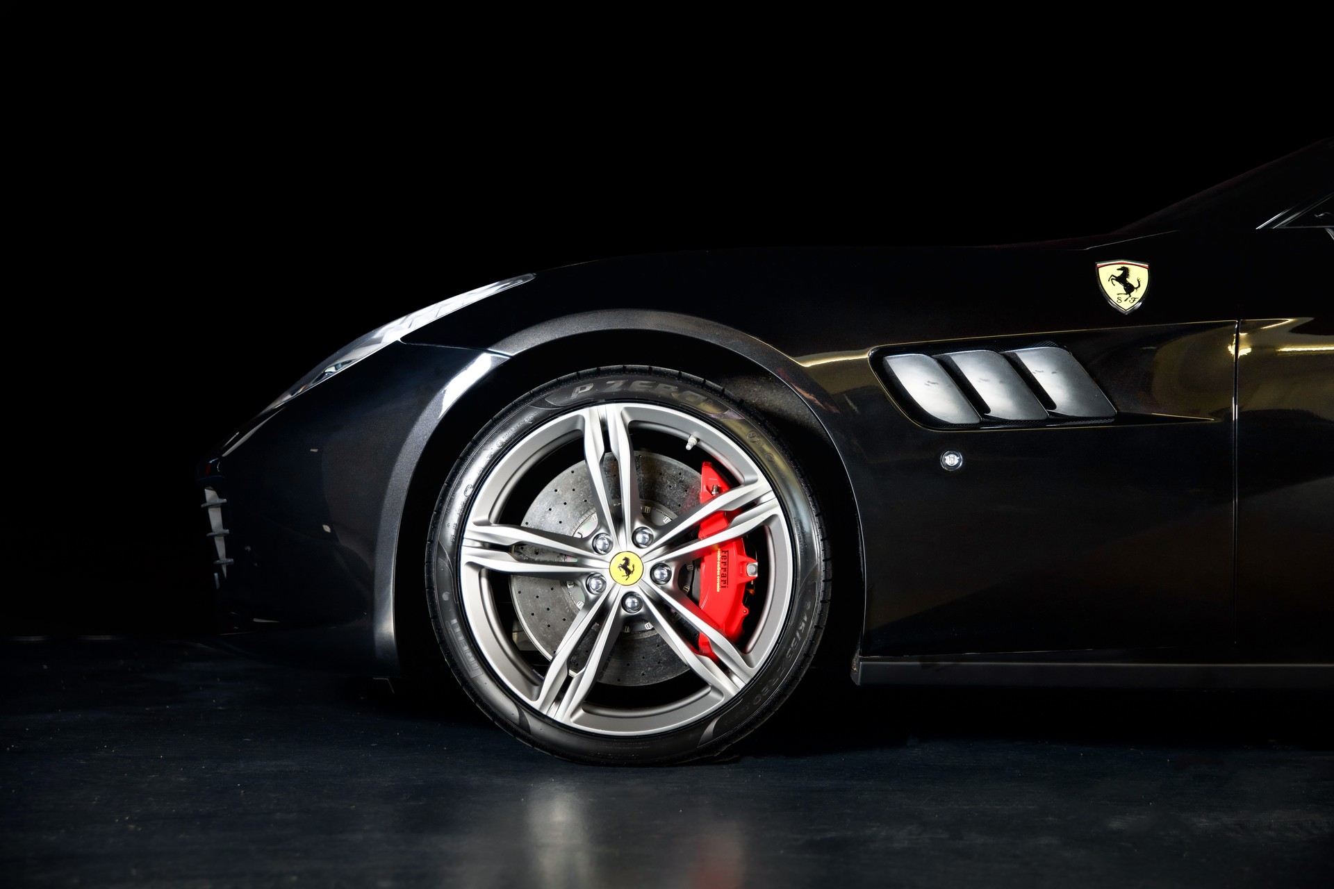 FERRARI GTC 4 Lusso-image-4