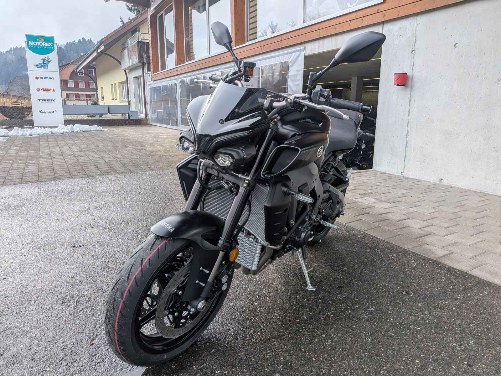 YAMAHA MT-10 ABS-image-2