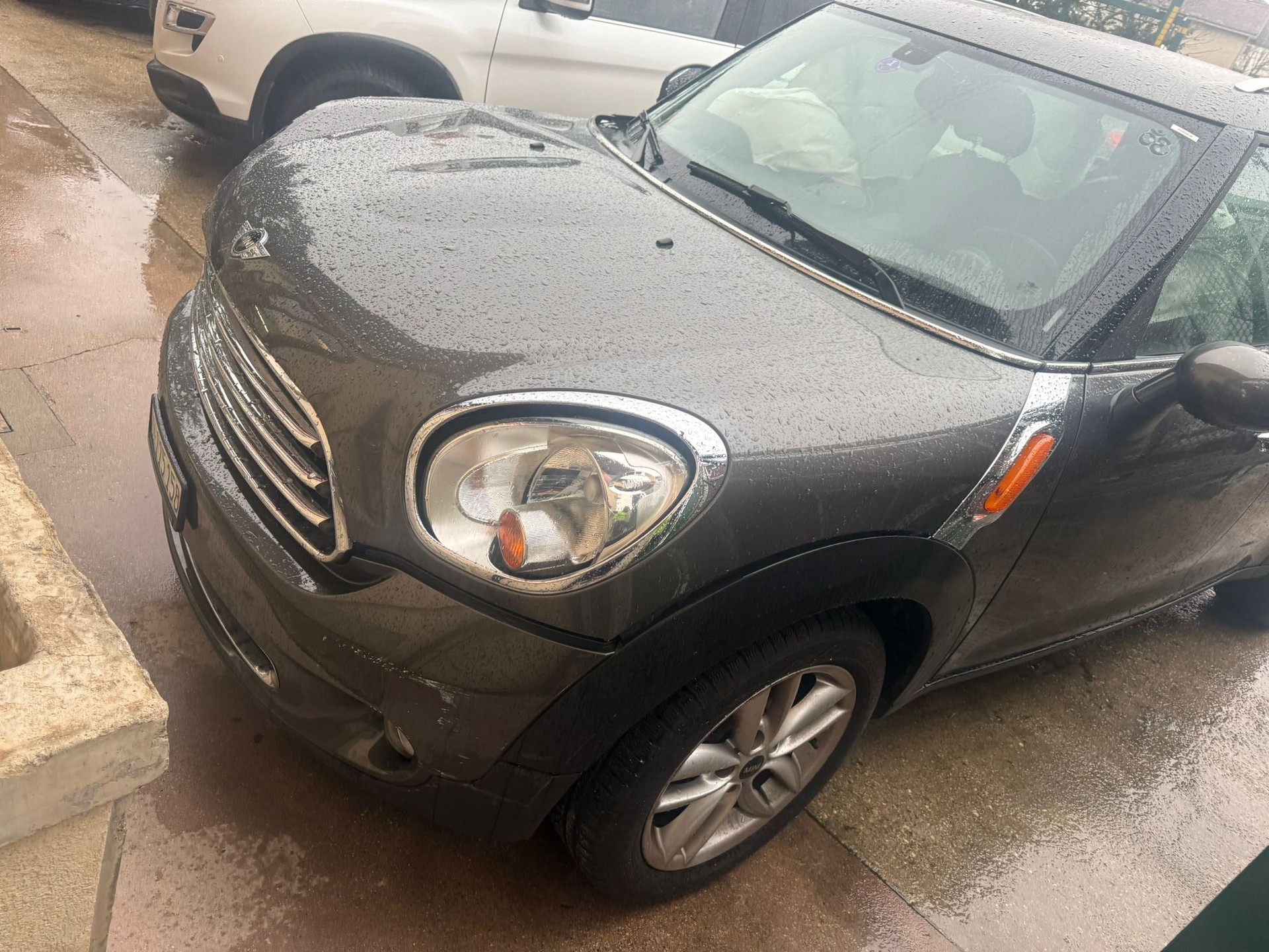 MINI Countryman Cooper FWD Steptronic-showroom-element-1