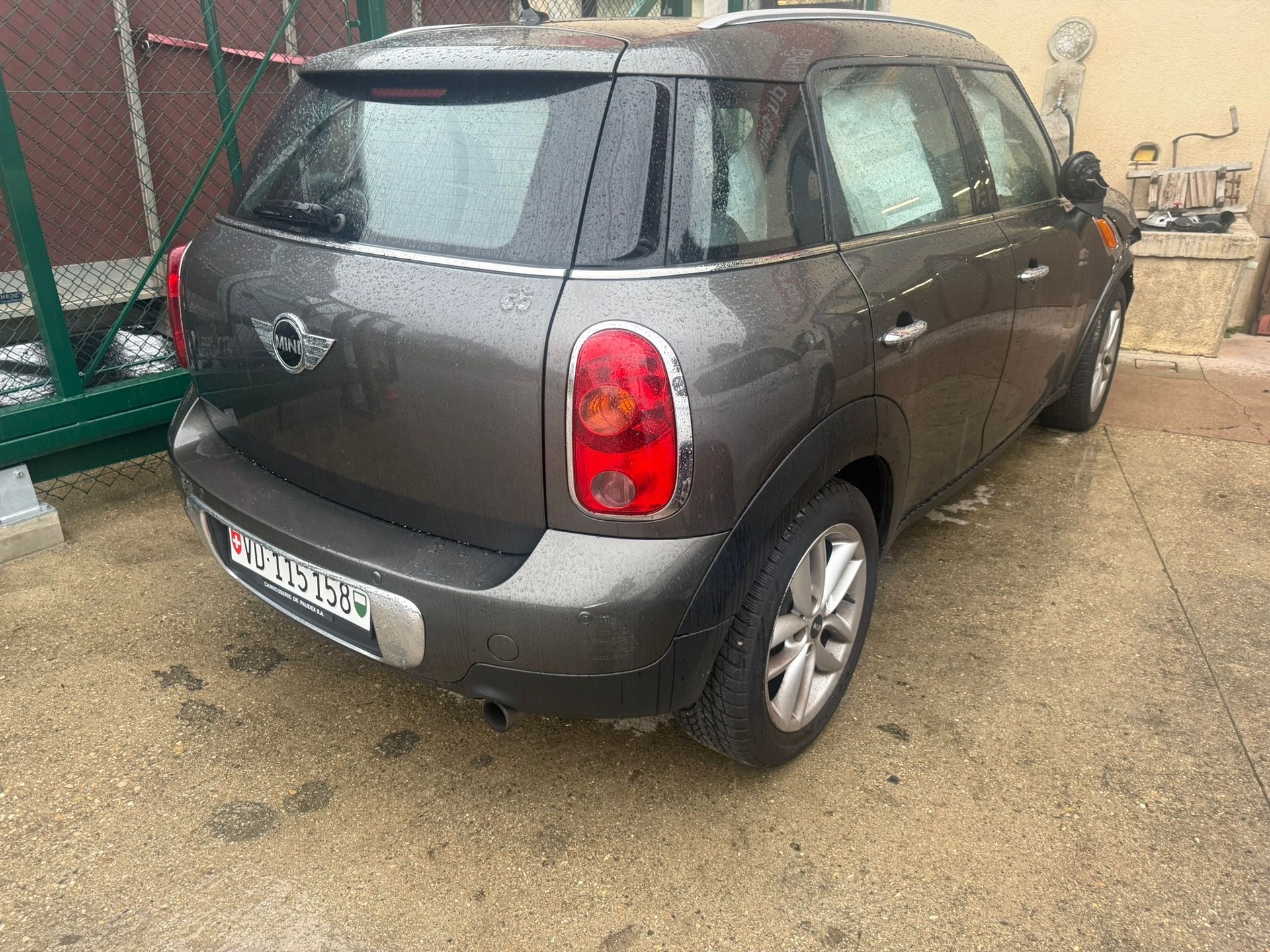MINI Countryman Cooper FWD Steptronic-image-6