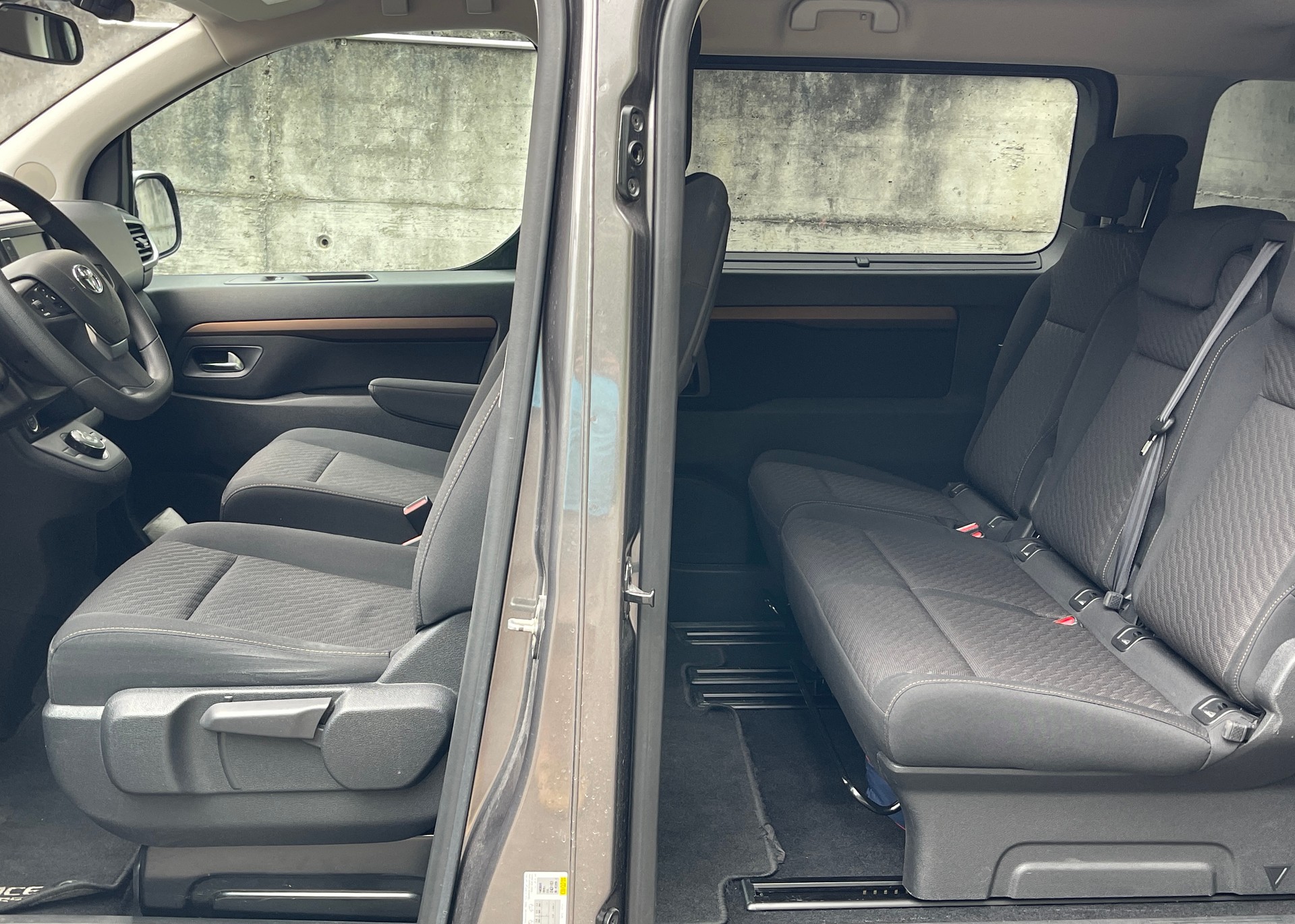 TOYOTA Proace Verso 2.0 D-4D Family Medium Automatic-image-5