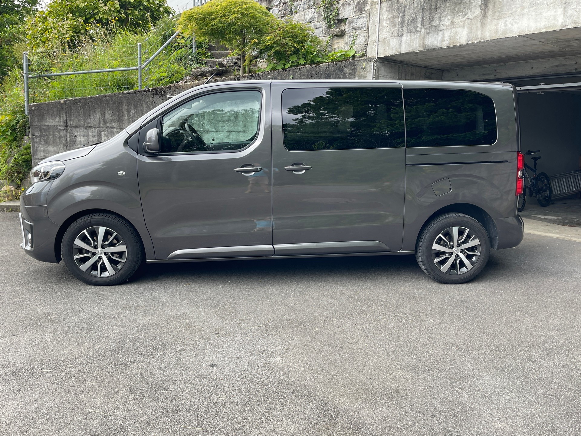 TOYOTA Proace Verso 2.0 D-4D Family Medium Automatic