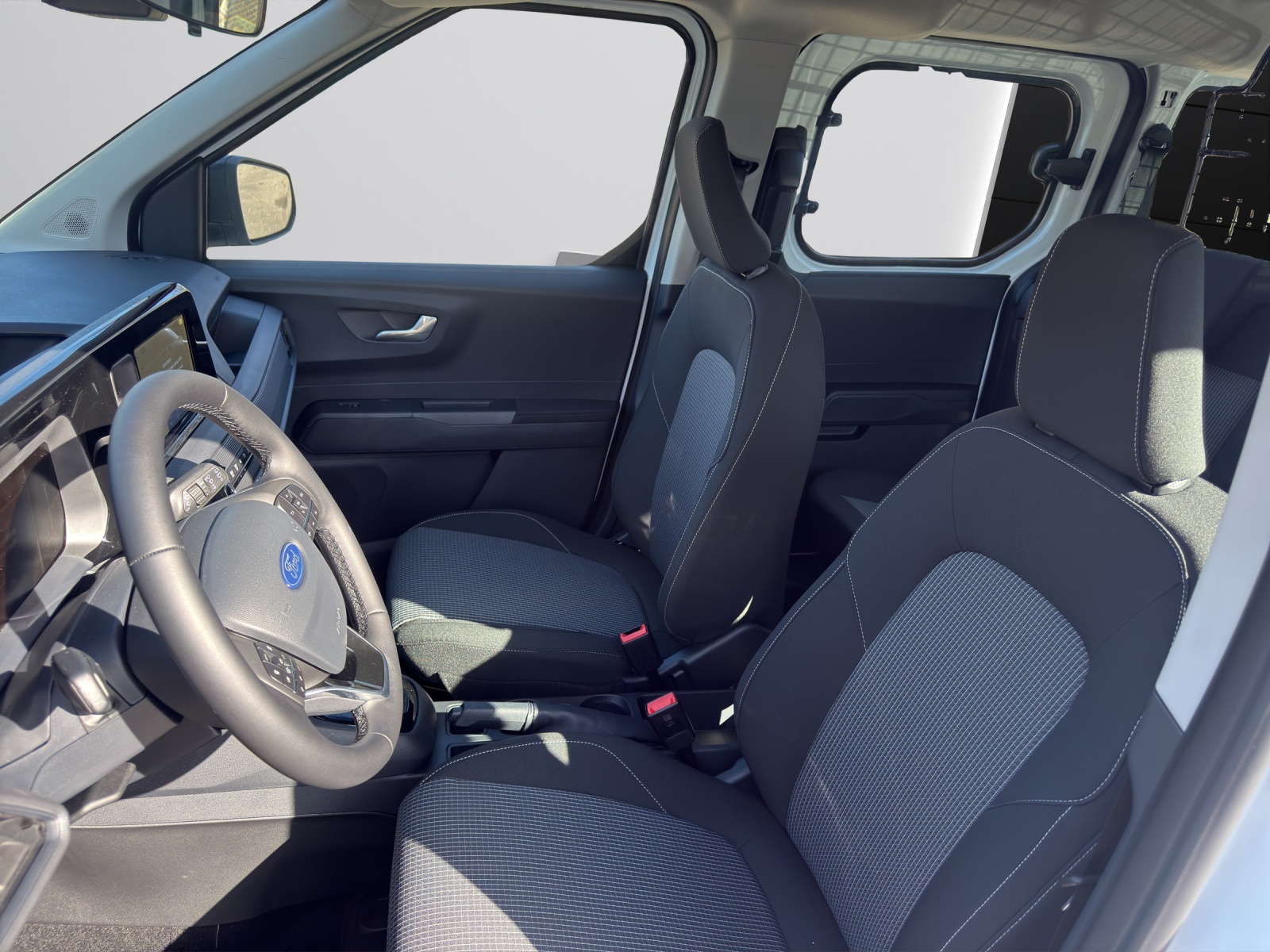FORD Transit Courier Van 1.0 EcoBoost Trend Automat-image-6