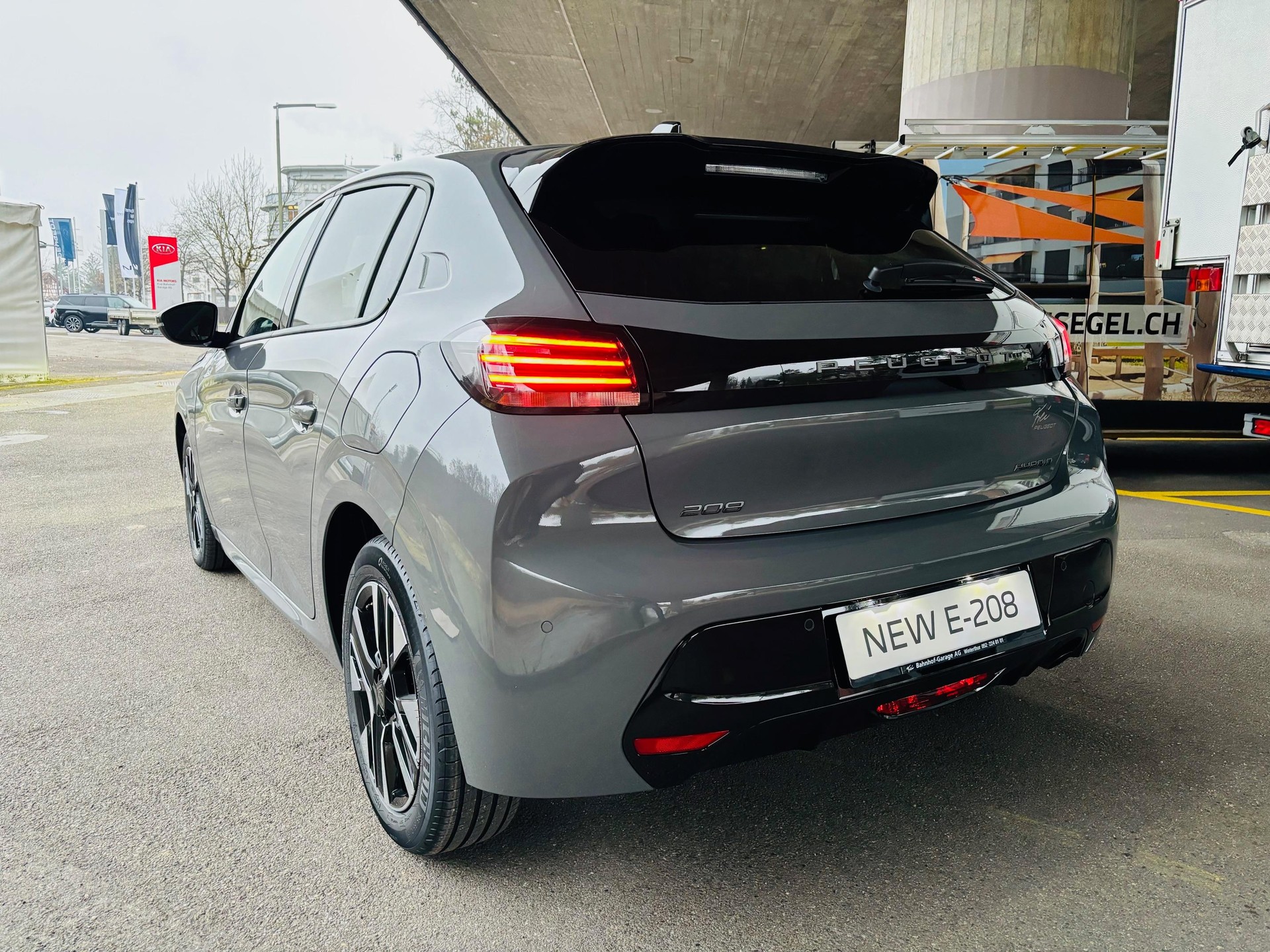PEUGEOT 208 1.2 Hybrid Allure Premium