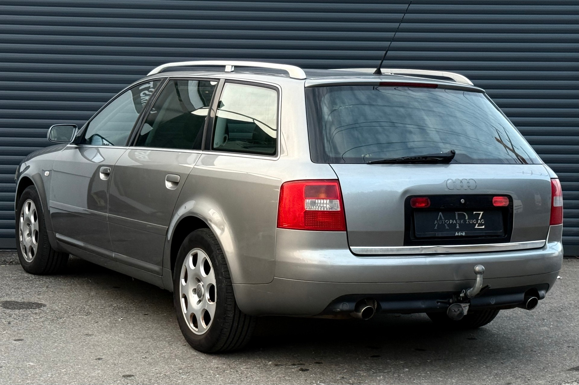 AUDI A6 Avant 3.0 quattro-image-6